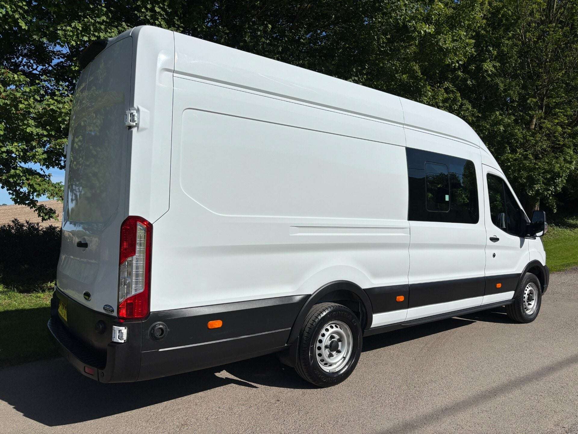 A 2019 FORD TRANSIT 350 L4 H3 130 ps DCIV with Air Conditioning A 2019 FORD TRANSIT 350 L4 H3 130 ps DCIV with Air Conditioning