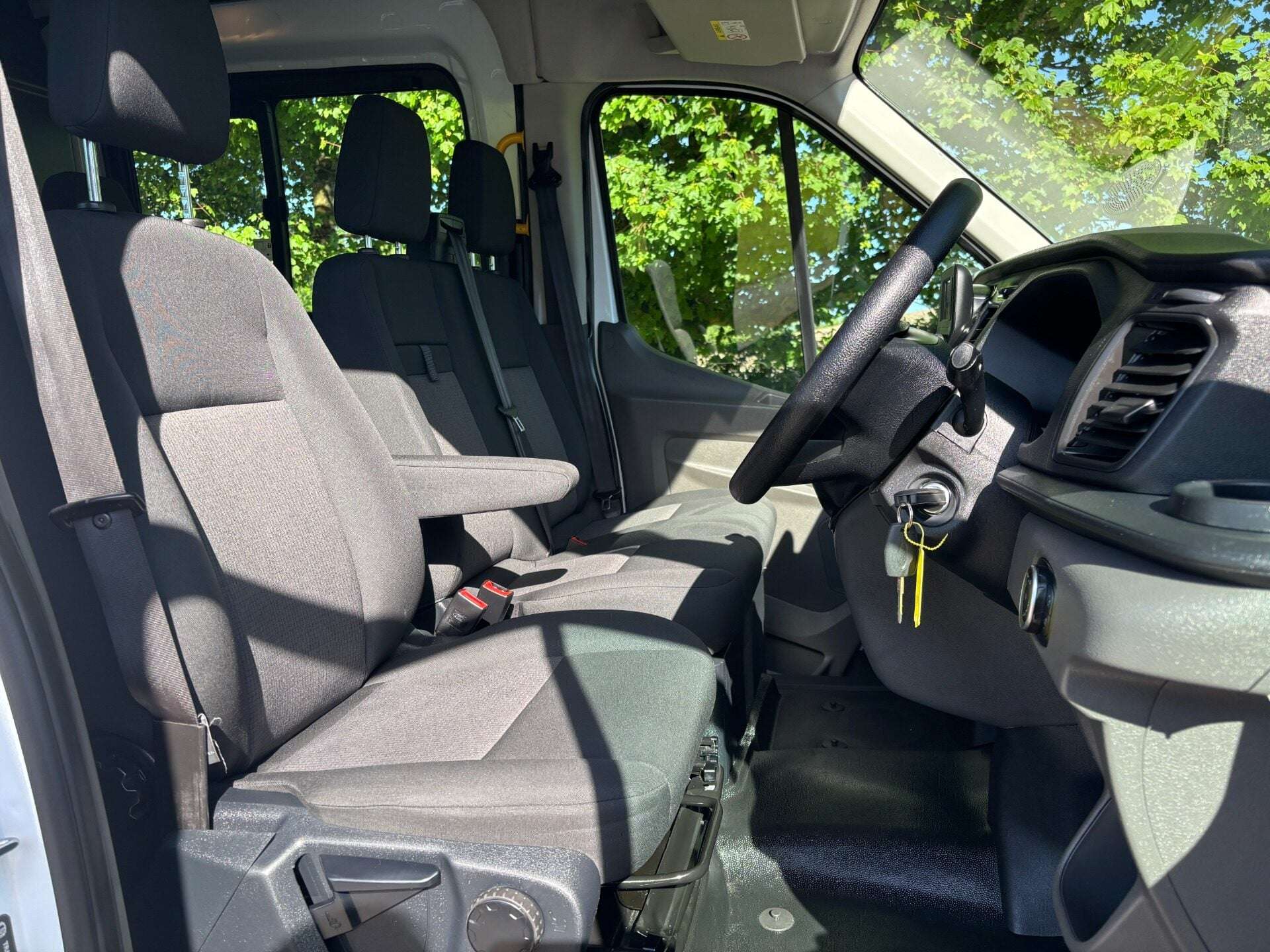A 2019 FORD TRANSIT 350 L4 H3 130 ps DCIV with Air Conditioning A 2019 FORD TRANSIT 350 L4 H3 130 ps DCIV with Air Conditioning
