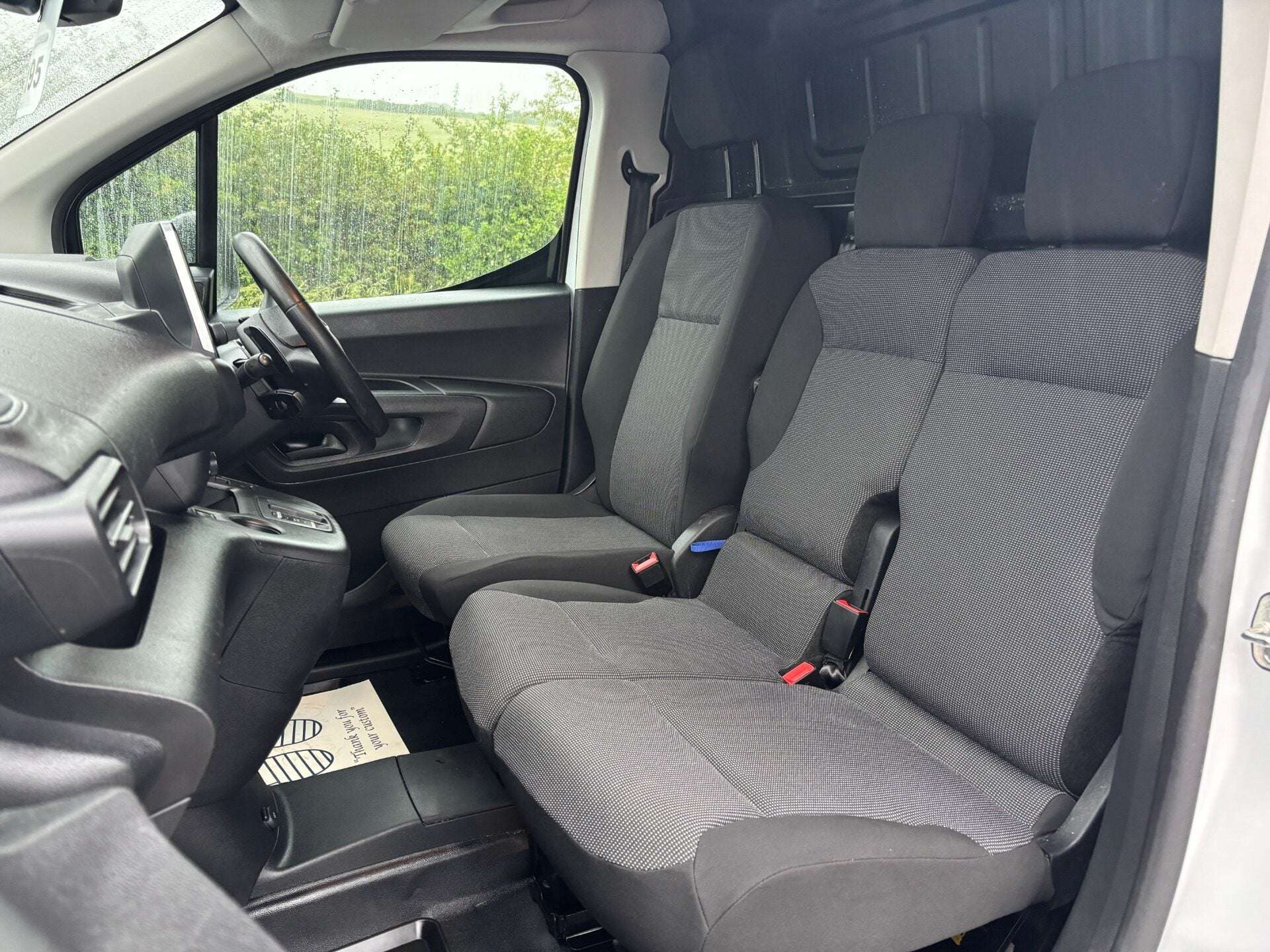 A 2024 TOYOTA PROACE CITY L1 Design 100 ps EAT8 Automatic Panel Van A 2024 TOYOTA PROACE CITY L1 Design 100 ps EAT8 Automatic Panel Van