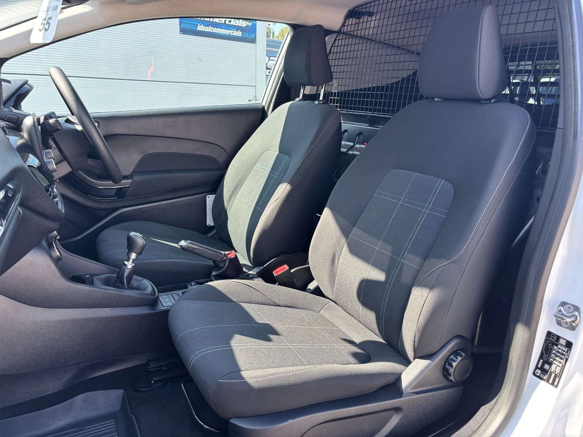 A 2019 FORD FIESTA 1.5 Tdci Panel Van - Air Con A 2019 FORD FIESTA 1.5 Tdci Panel Van - Air Con