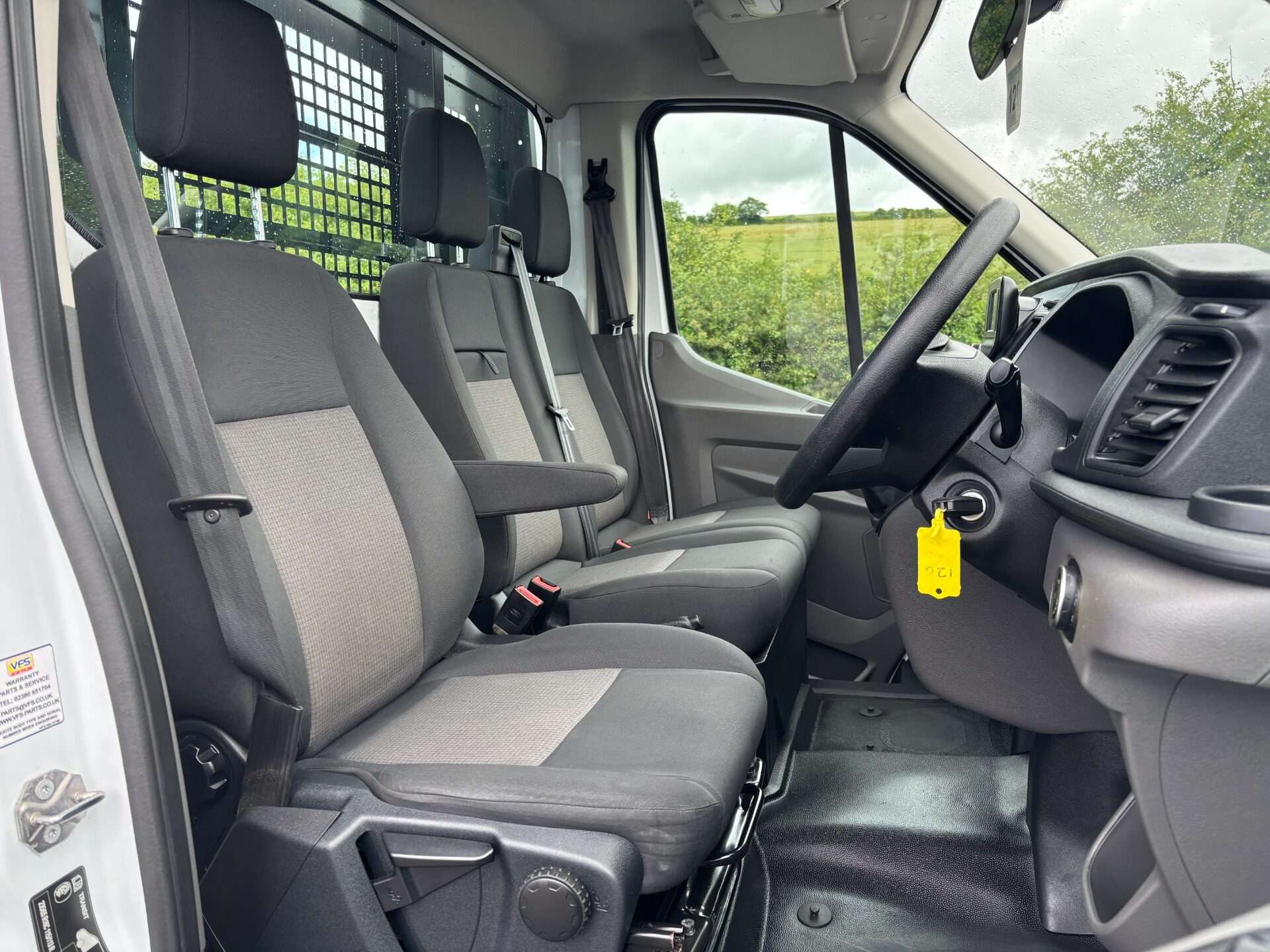A 2024 FORD TRANSIT 350 Srw Rwd 130 ps Single Cab Tipper - Air Con A 2024 FORD TRANSIT 350 Srw Rwd 130 ps Single Cab Tipper - Air Con