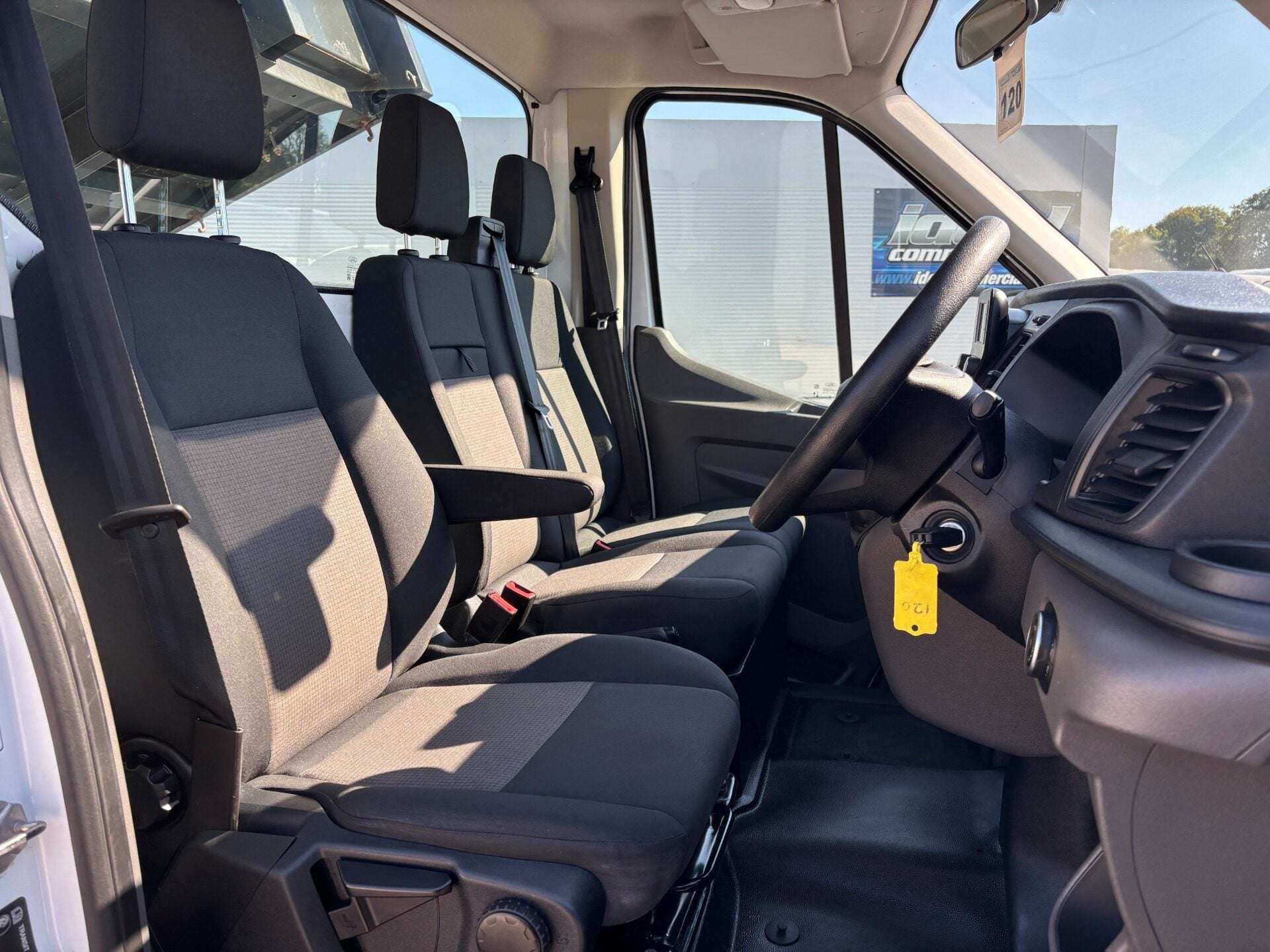A 2024 FORD TRANSIT 350 Srw Rwd 130 ps Single Cab Tipper - Air Con A 2024 FORD TRANSIT 350 Srw Rwd 130 ps Single Cab Tipper - Air Con
