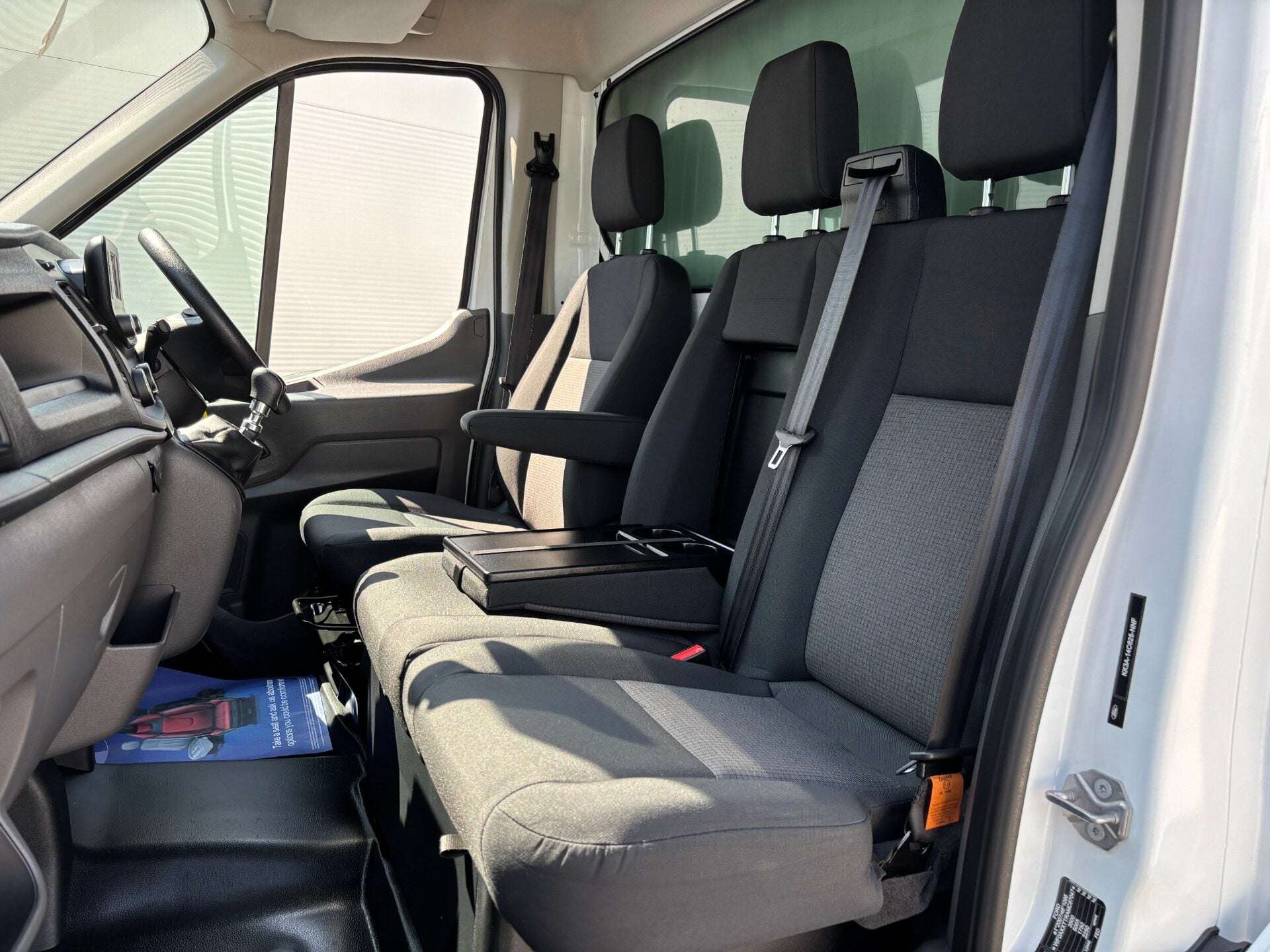 A 2022 FORD TRANSIT 350 Srw L4 130 ps Luton with Tail Lift A 2022 FORD TRANSIT 350 Srw L4 130 ps Luton with Tail Lift