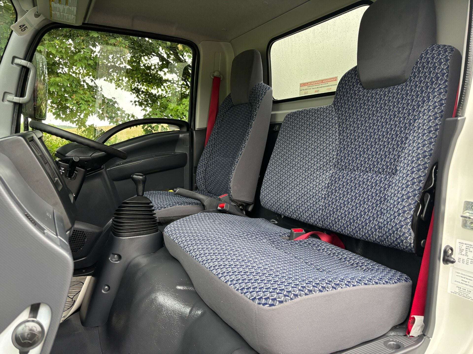 A 2023 ISUZU GRAFTER N35.125T Toolbox Tipper A 2023 ISUZU GRAFTER N35.125T Toolbox Tipper