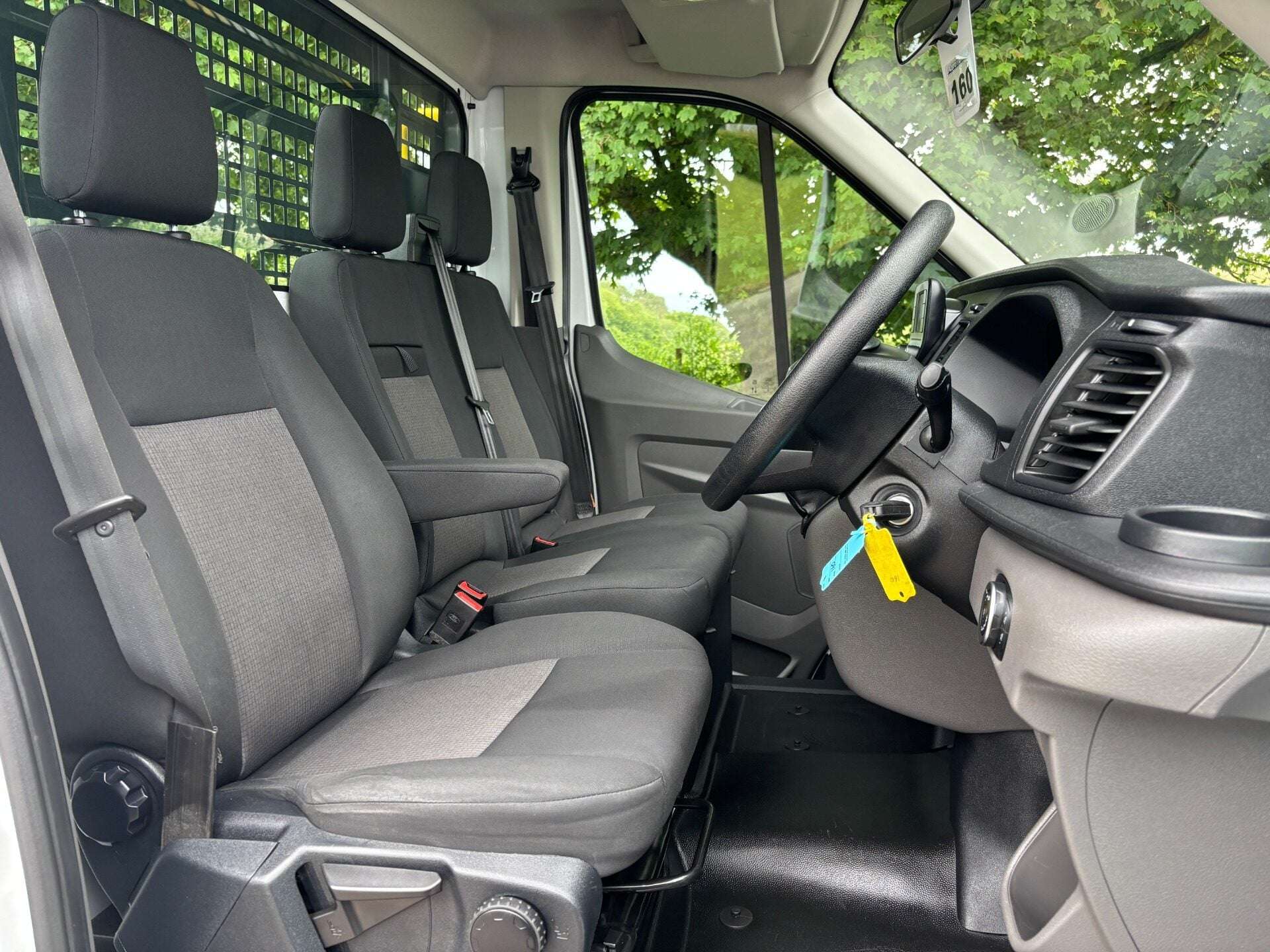 A 2022 FORD TRANSIT 350 Drw L4 170 ps Dropside Truck A 2022 FORD TRANSIT 350 Drw L4 170 ps Dropside Truck