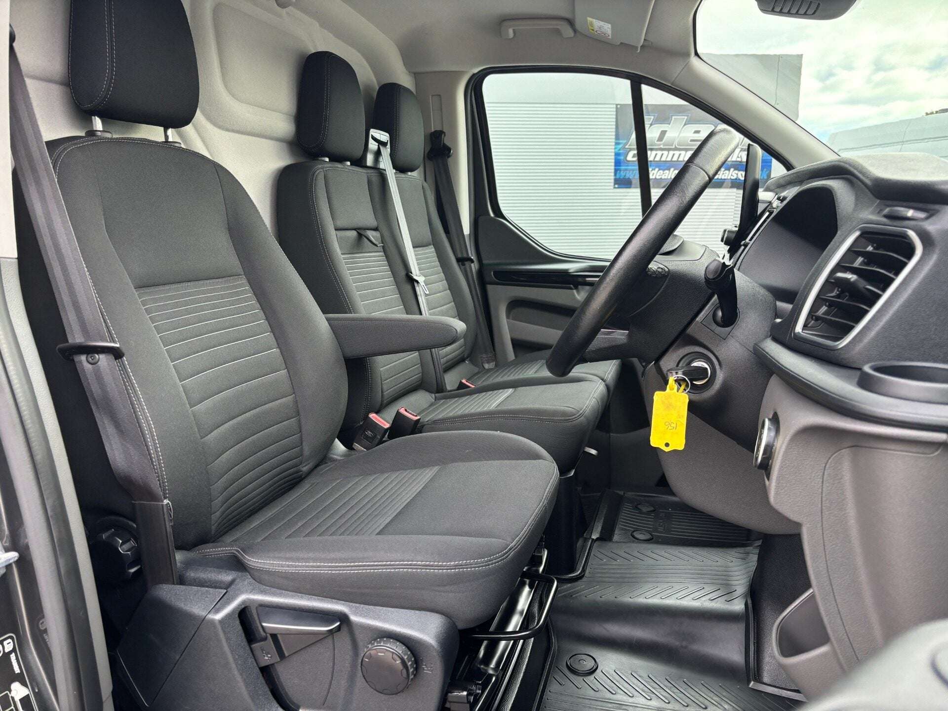 A 2019 FORD TRANSIT CUSTOM 300 L2 H2 Limited 130 ps Panel Van A 2019 FORD TRANSIT CUSTOM 300 L2 H2 Limited 130 ps Panel Van