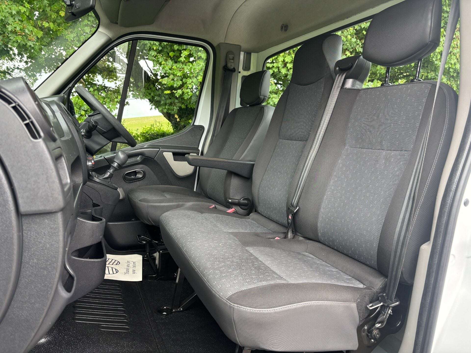 A 2018 VAUXHALL MOVANO L3H1 F3500 135 ps Lawn Mower Beavertail Truck A 2018 VAUXHALL MOVANO L3H1 F3500 135 ps Lawn Mower Beavertail Truck