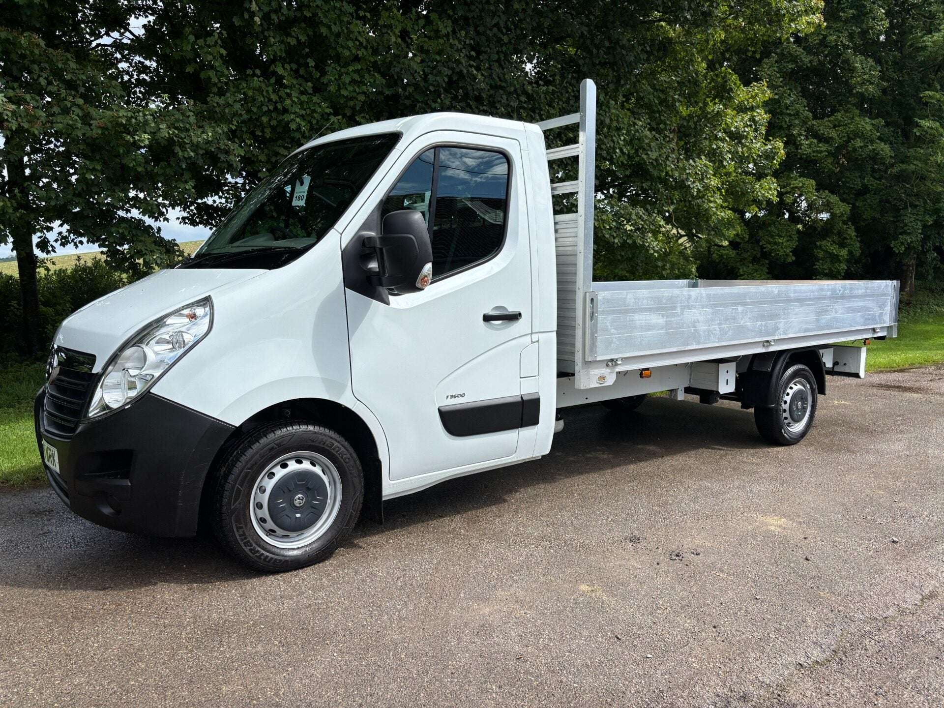 A 2018 VAUXHALL MOVANO L3H1 F3500 145 ps Dropside Truck - New Body A 2018 VAUXHALL MOVANO L3H1 F3500 145 ps Dropside Truck - New Body