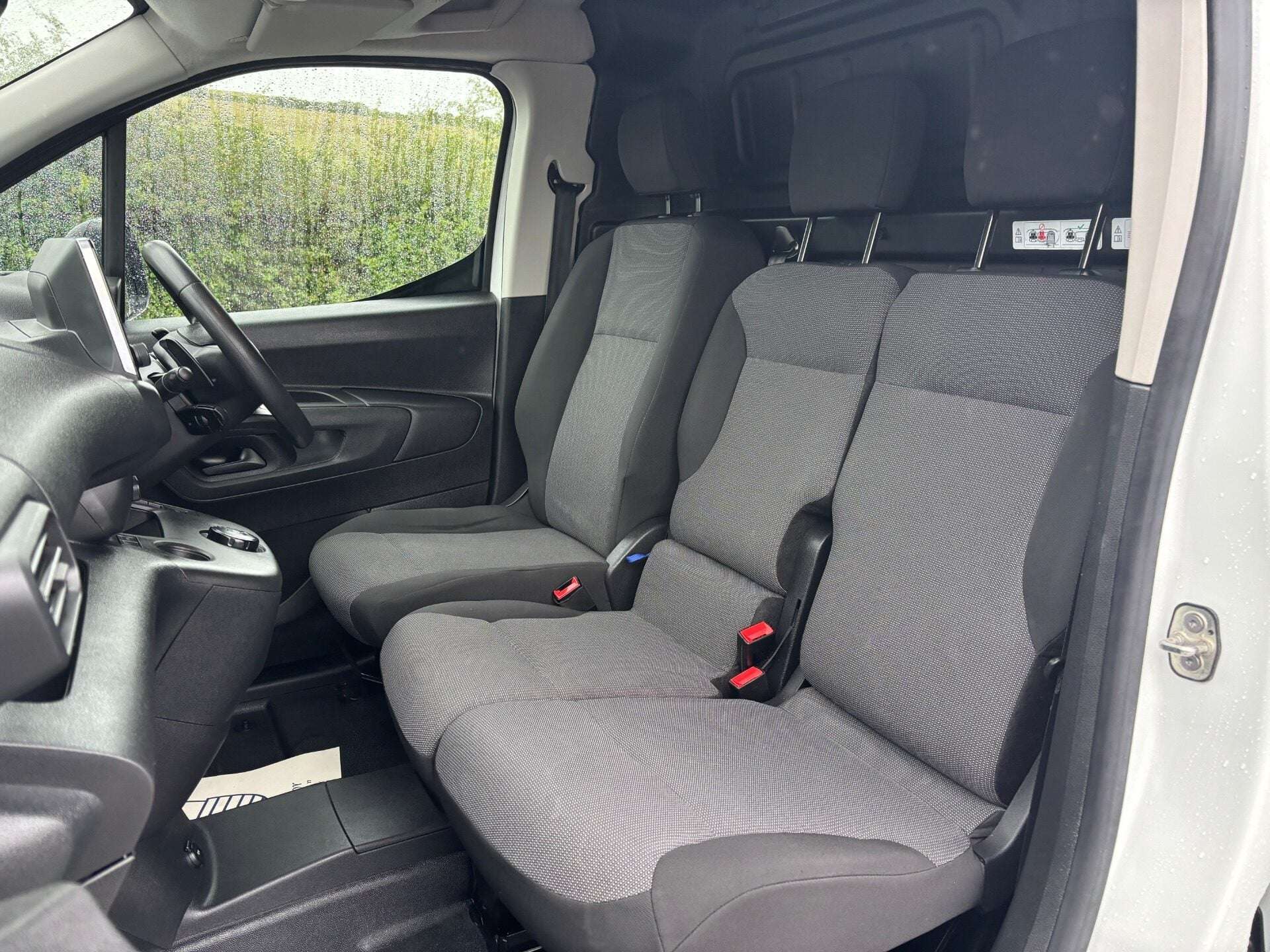 A 2019 CITROEN BERLINGO 1000 Enterprise M 130 ps BlueHdi EAT8 Panel Van A 2019 CITROEN BERLINGO 1000 Enterprise M 130 ps BlueHdi EAT8 Panel Van