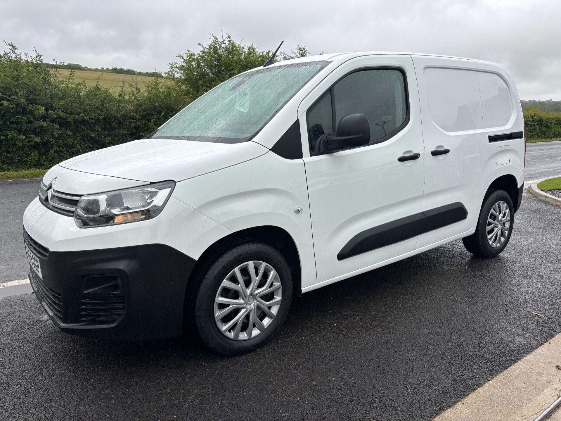 A 2019 CITROEN BERLINGO 1000 Enterprise M 130 ps BlueHdi EAT8 Panel Van A 2019 CITROEN BERLINGO 1000 Enterprise M 130 ps BlueHdi EAT8 Panel Van