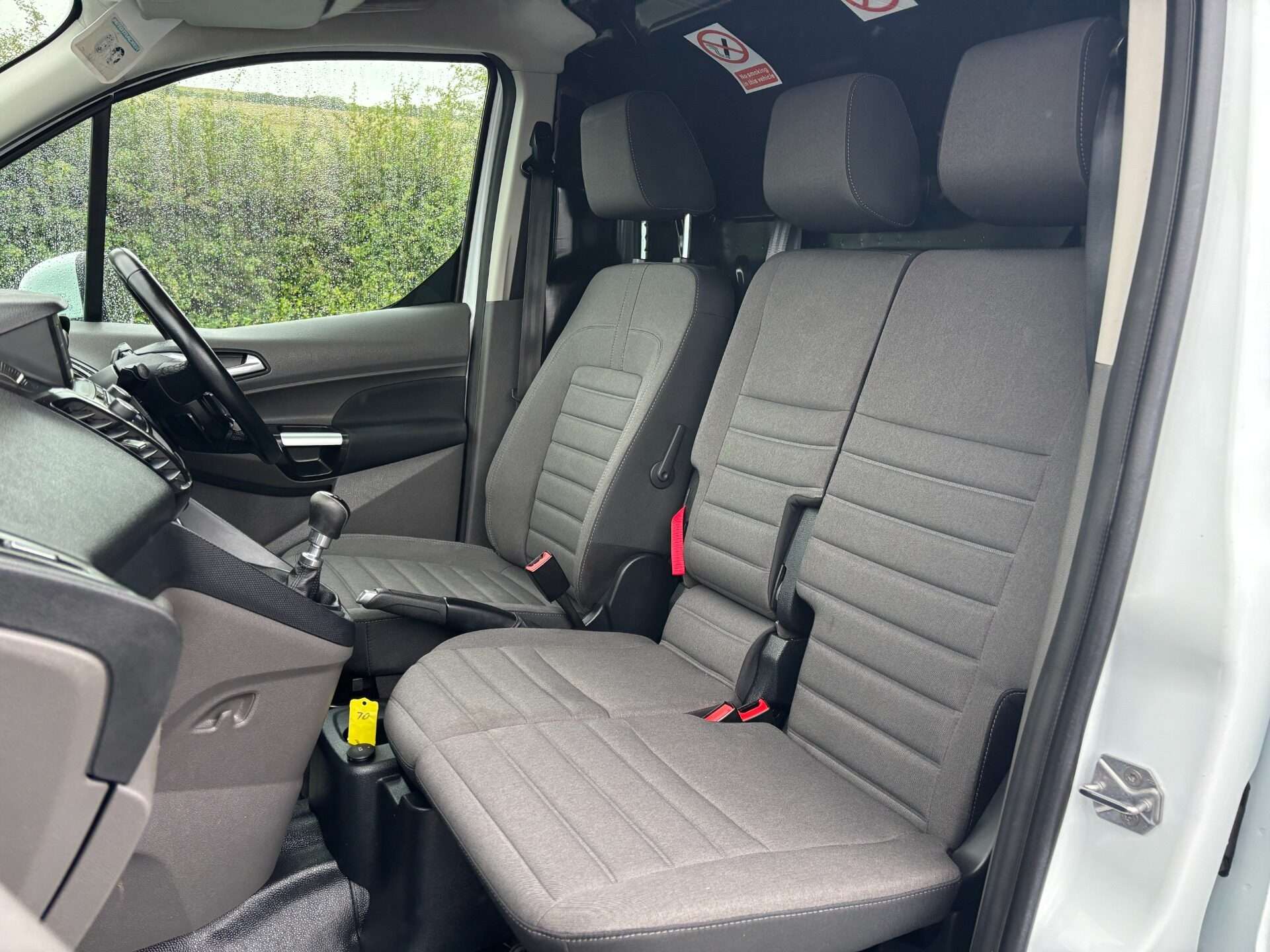 A 2022 FORD TRANSIT CONNECT 240 L2 Limited 120 ps Panel Van A 2022 FORD TRANSIT CONNECT 240 L2 Limited 120 ps Panel Van