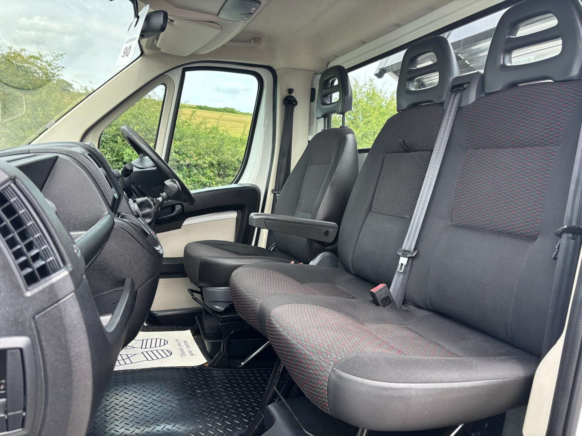 A 2016 CITROEN RELAY 35 L2 Single Cab Tipper - Air Con / New Body A 2016 CITROEN RELAY 35 L2 Single Cab Tipper - Air Con / New Body
