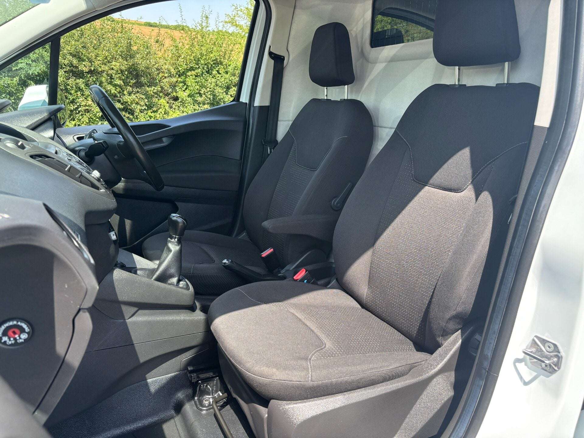 A 2018 FORD TRANSIT COURIER Trend 1.0 Ecoboost 100ps Panel Van - Tailgate / Air Con A 2018 FORD TRANSIT COURIER Trend 1.0 Ecoboost 100ps Panel Van - Tailgate / Air Con