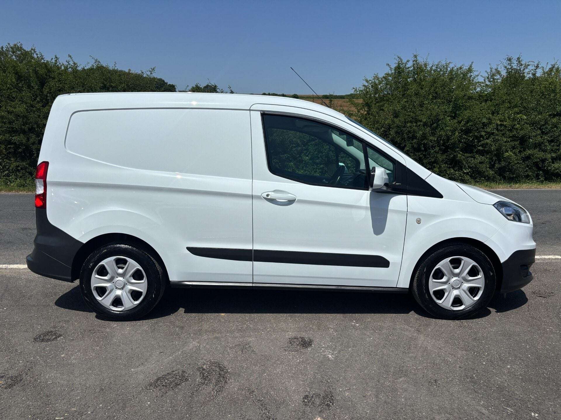 2018 FORD TRANSIT COURIER 2018 FORD TRANSIT COURIER