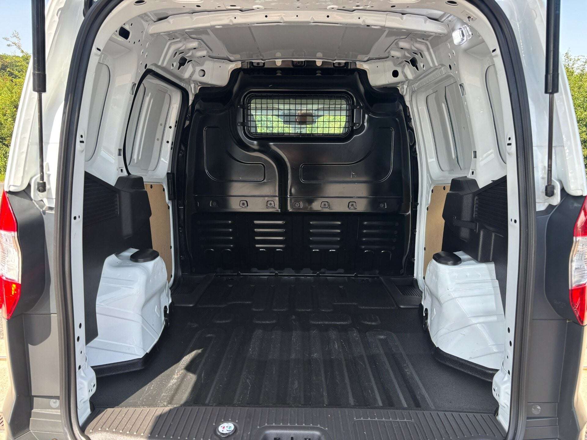 2018 FORD TRANSIT COURIER 2018 FORD TRANSIT COURIER