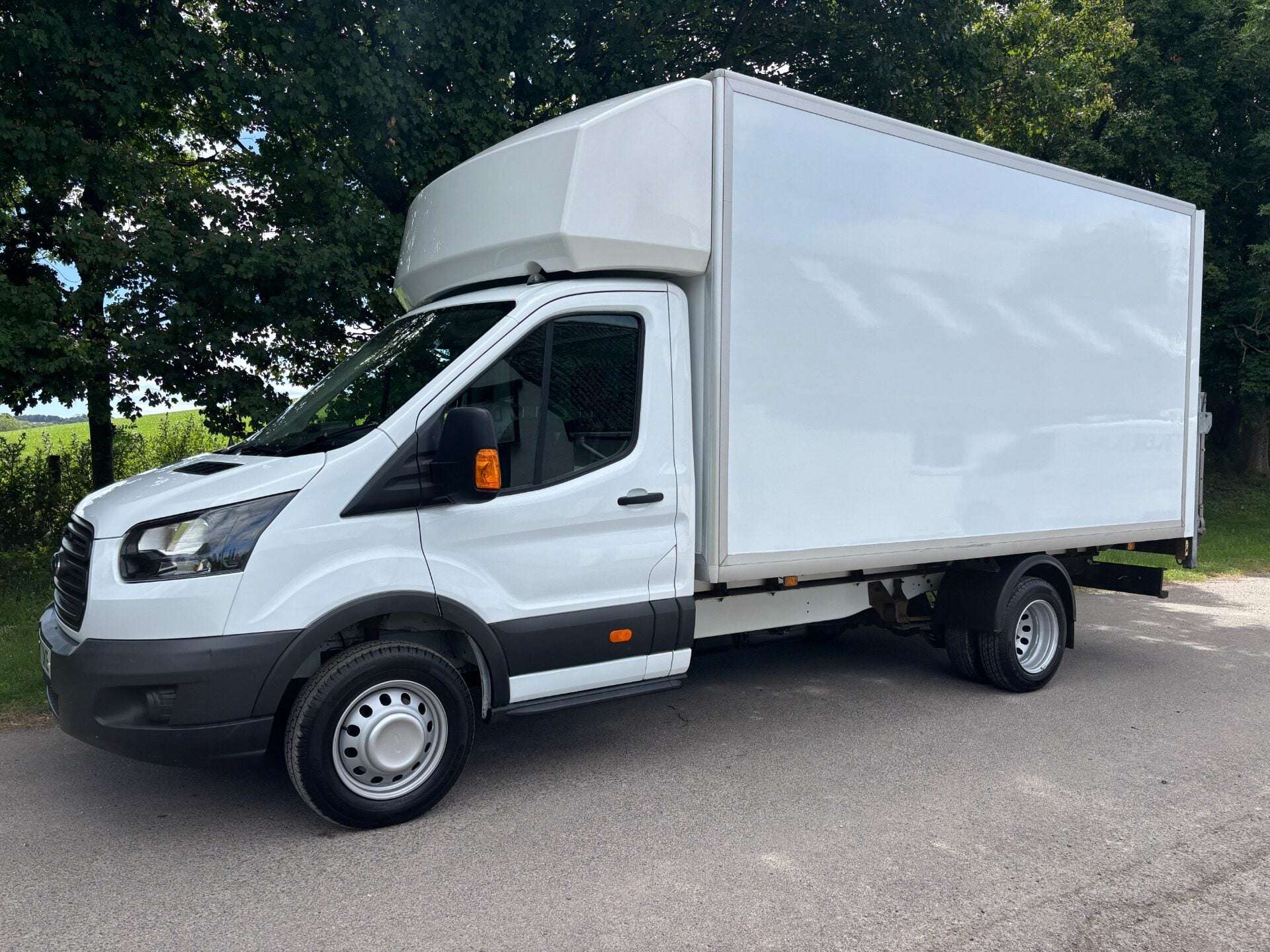 A 2017 FORD TRANSIT 350 L4 Drw 130 ps Luton with Tail Lift A 2017 FORD TRANSIT 350 L4 Drw 130 ps Luton with Tail Lift