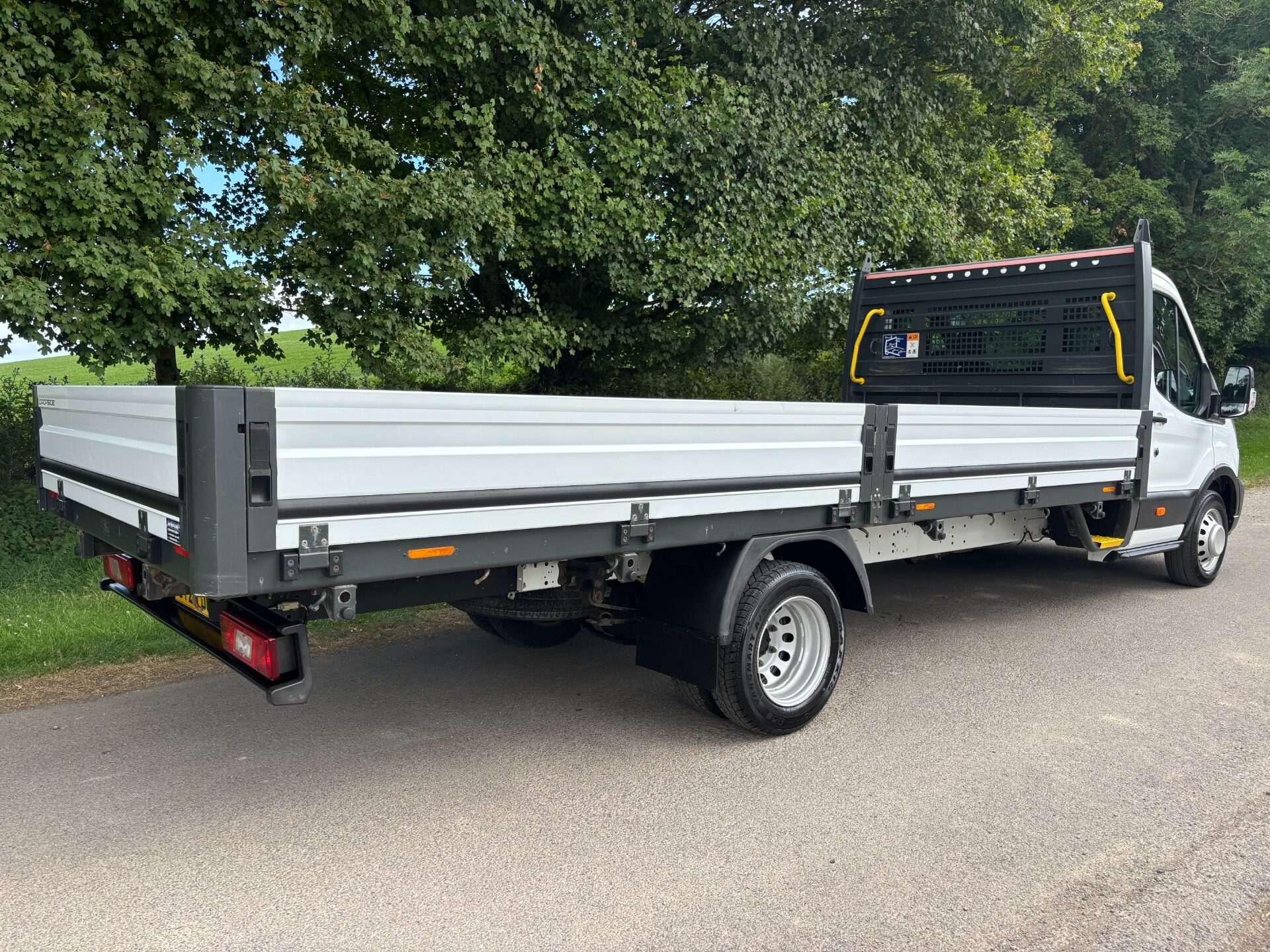 A 2023 FORD TRANSIT 350 Drw L5 130 ps Dropside Truck - 5.2m Internal Length A 2023 FORD TRANSIT 350 Drw L5 130 ps Dropside Truck - 5.2m Internal Length
