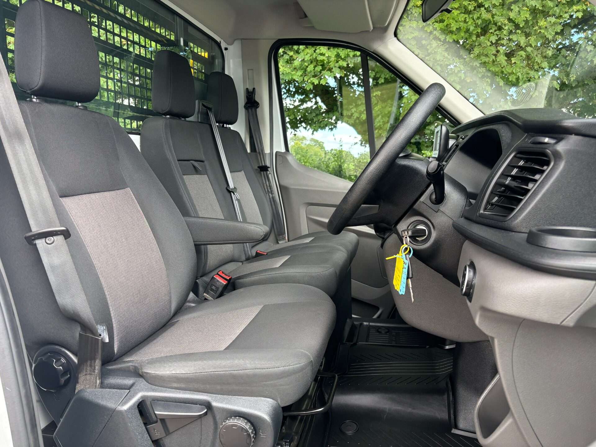 A 2023 FORD TRANSIT 350 Drw L5 130 ps Dropside Truck - 5.2m Internal Length A 2023 FORD TRANSIT 350 Drw L5 130 ps Dropside Truck - 5.2m Internal Length