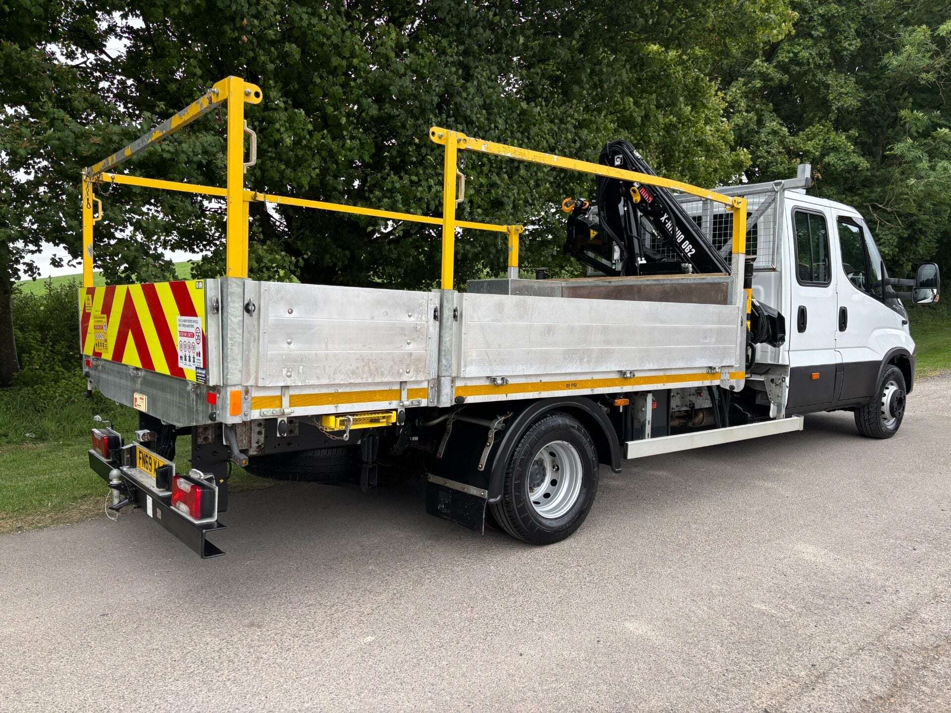 A 2020 IVECO DAILY 70C18D Double Cab Dropside with Hiab Crane - Air Con A 2020 IVECO DAILY 70C18D Double Cab Dropside with Hiab Crane - Air Con
