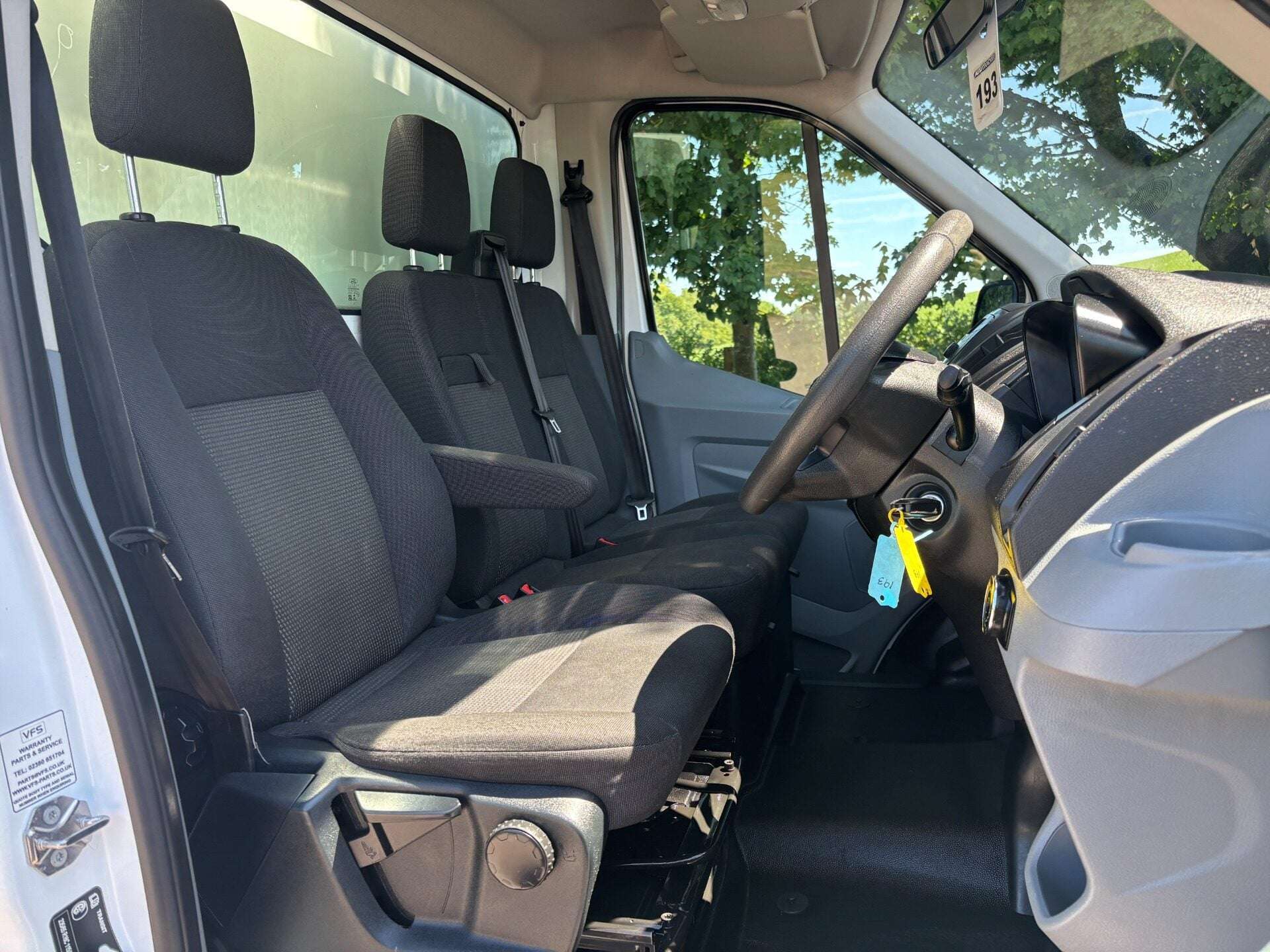 A 2019 FORD TRANSIT 350 Srw L3 130 ps Toolbox Cage Tipper A 2019 FORD TRANSIT 350 Srw L3 130 ps Toolbox Cage Tipper
