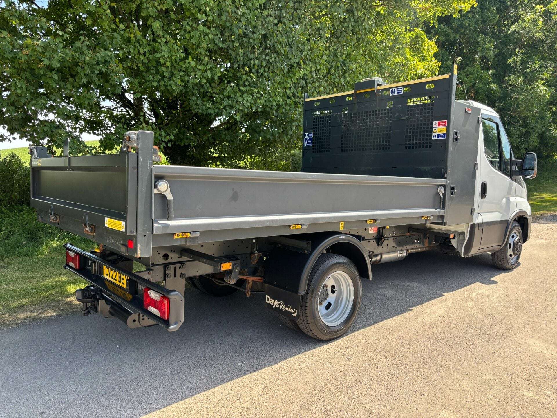 A 2022 IVECO DAILY 35C14 Toolbox Tipper A 2022 IVECO DAILY 35C14 Toolbox Tipper