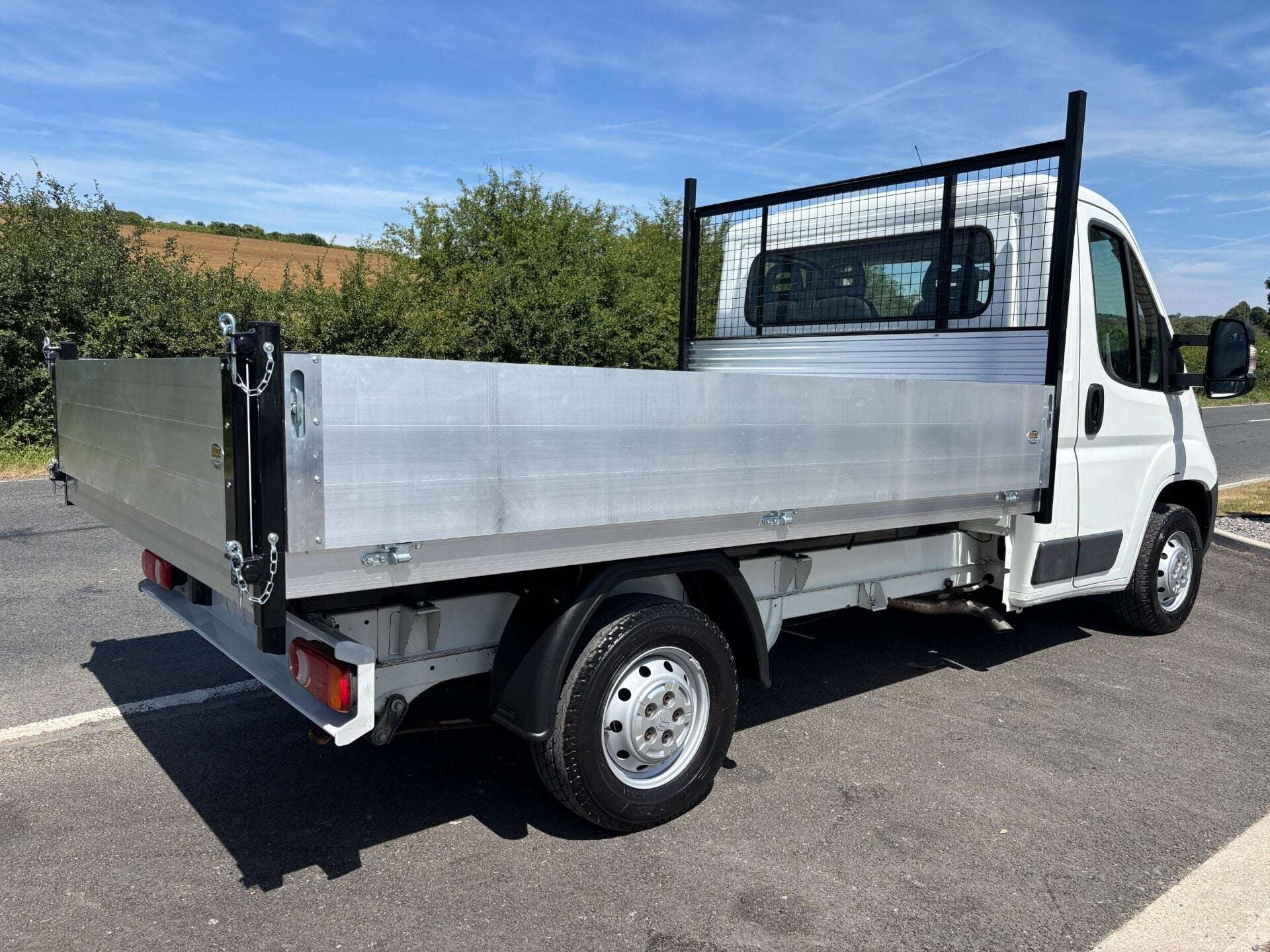 A 2016 CITROEN RELAY 35 L2 Single Cab Tipper - Air Con / New Body A 2016 CITROEN RELAY 35 L2 Single Cab Tipper - Air Con / New Body