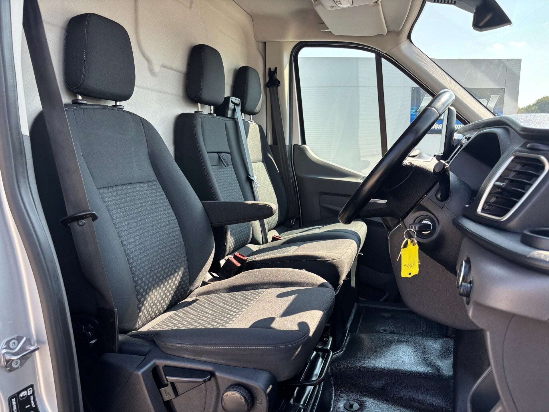A 2021 FORD TRANSIT 350 L4 H3 185ps Limited Panel Van - No VAT A 2021 FORD TRANSIT 350 L4 H3 185ps Limited Panel Van - No VAT
