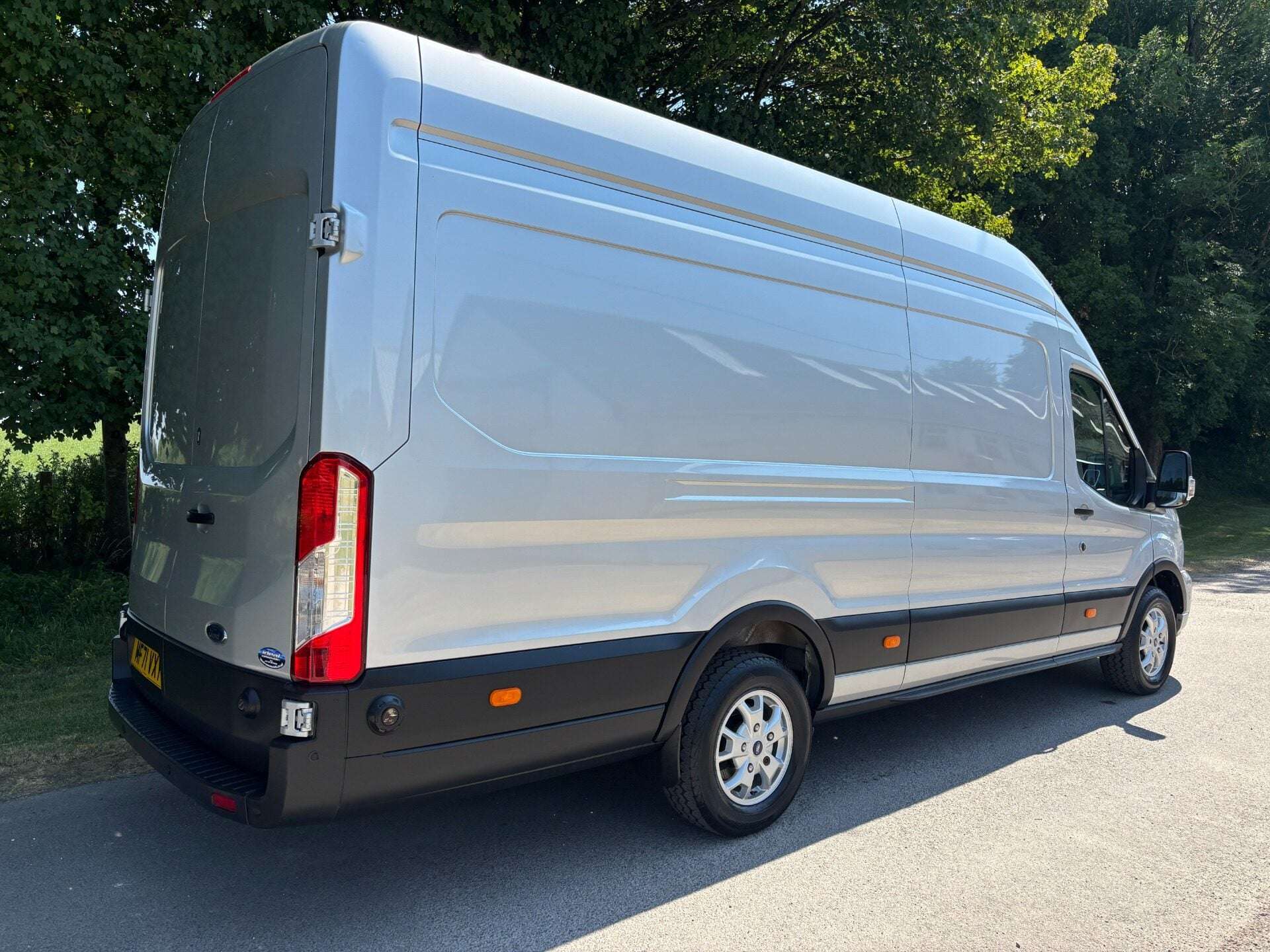 A 2021 FORD TRANSIT 350 L4 H3 185ps Limited Panel Van - No VAT A 2021 FORD TRANSIT 350 L4 H3 185ps Limited Panel Van - No VAT