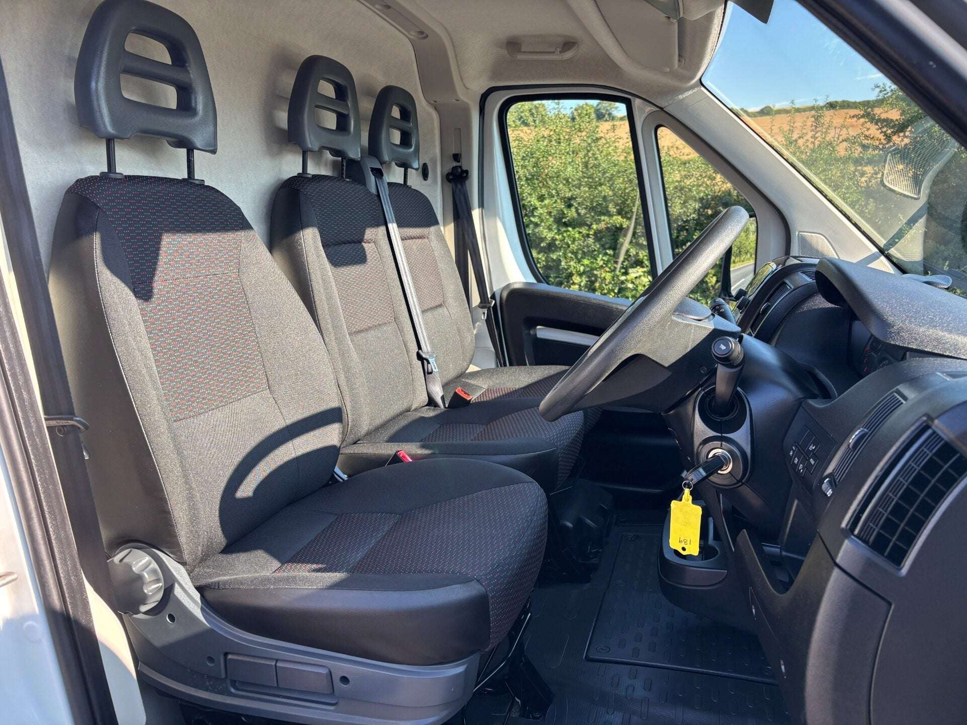 A 2020 CITROEN RELAY 33 L1H1 X 120 ps BlueHdi Panel Van - Racking & Invertor A 2020 CITROEN RELAY 33 L1H1 X 120 ps BlueHdi Panel Van - Racking & Invertor