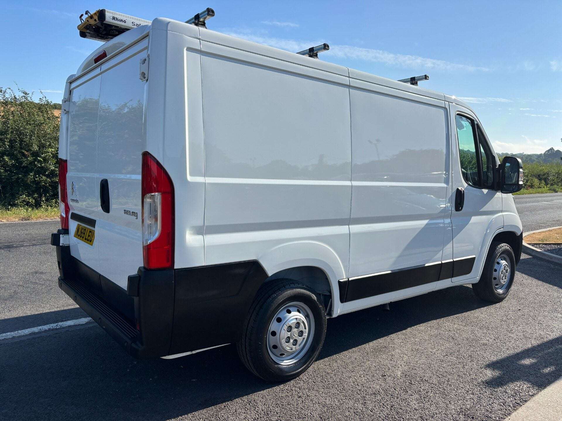 A 2020 CITROEN RELAY 33 L1H1 X 120 ps BlueHdi Panel Van - Racking & Invertor A 2020 CITROEN RELAY 33 L1H1 X 120 ps BlueHdi Panel Van - Racking & Invertor