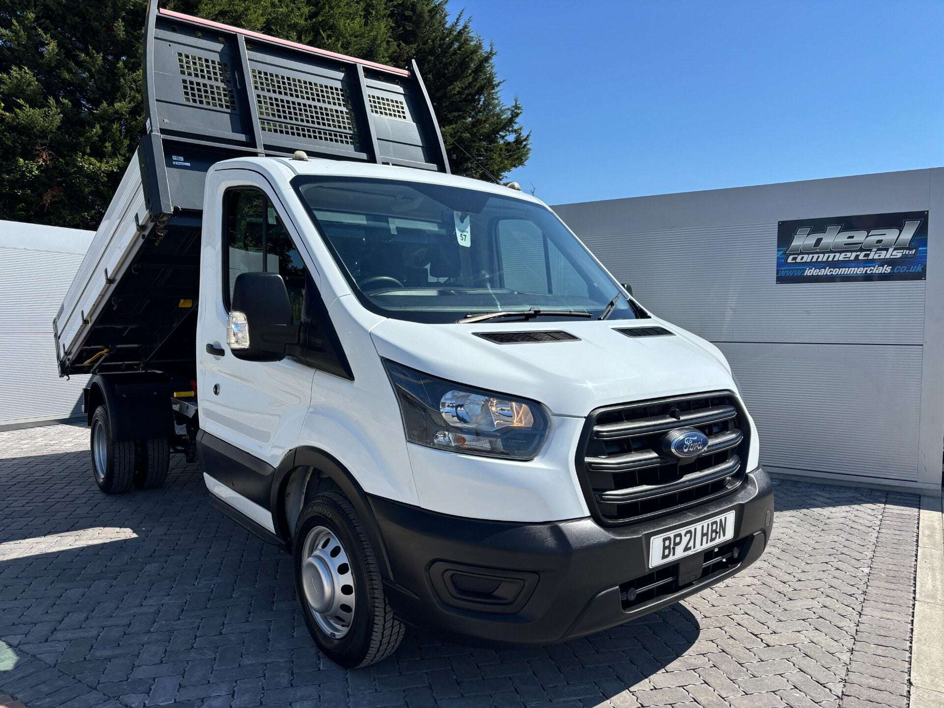 A 2021 FORD TRANSIT 350 Drw L2 130 ps Single Cab Tipper A 2021 FORD TRANSIT 350 Drw L2 130 ps Single Cab Tipper