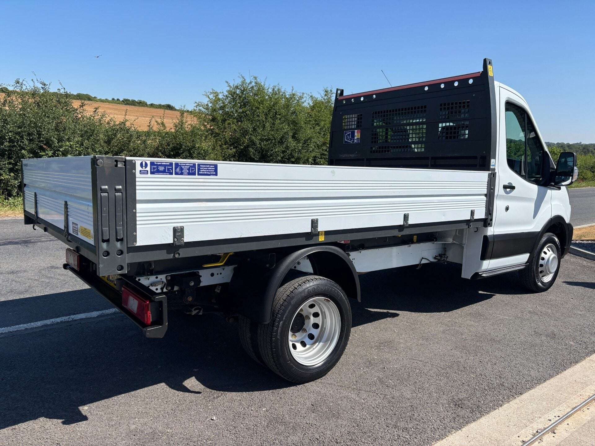 A 2021 FORD TRANSIT 350 Drw L2 130 ps Single Cab Tipper A 2021 FORD TRANSIT 350 Drw L2 130 ps Single Cab Tipper