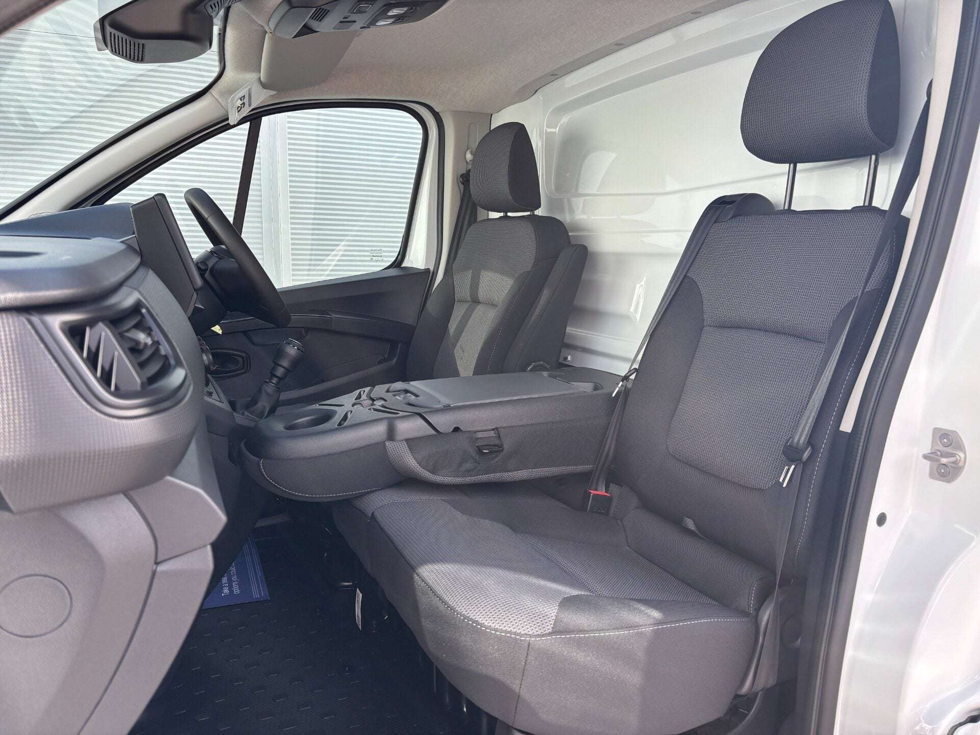 A 2026 RENAULT TRAFIC LH30 Advance 150ps dCi Panel Van A 2026 RENAULT TRAFIC LH30 Advance 150ps dCi Panel Van