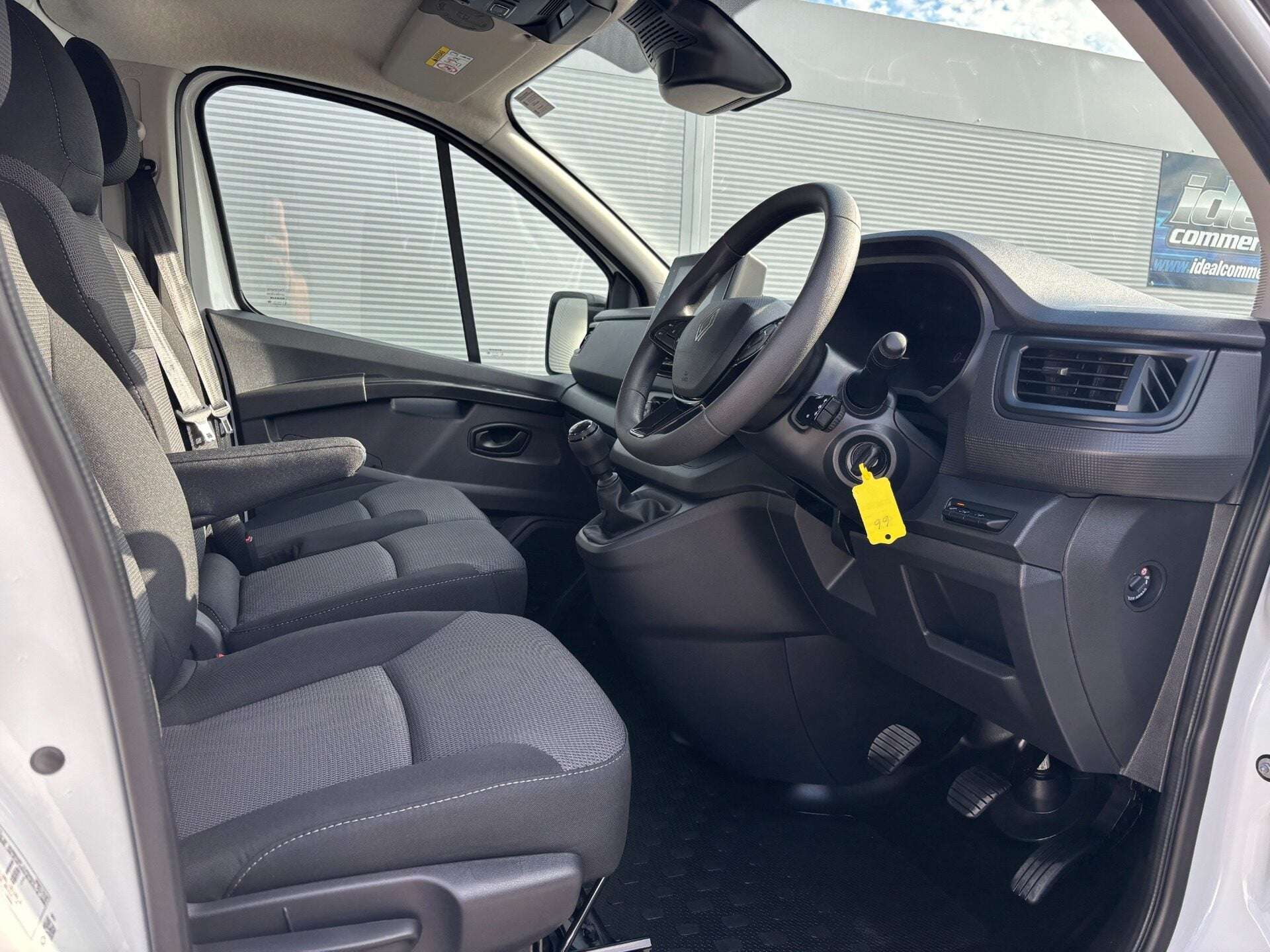 2026 RENAULT TRAFIC 2026 RENAULT TRAFIC