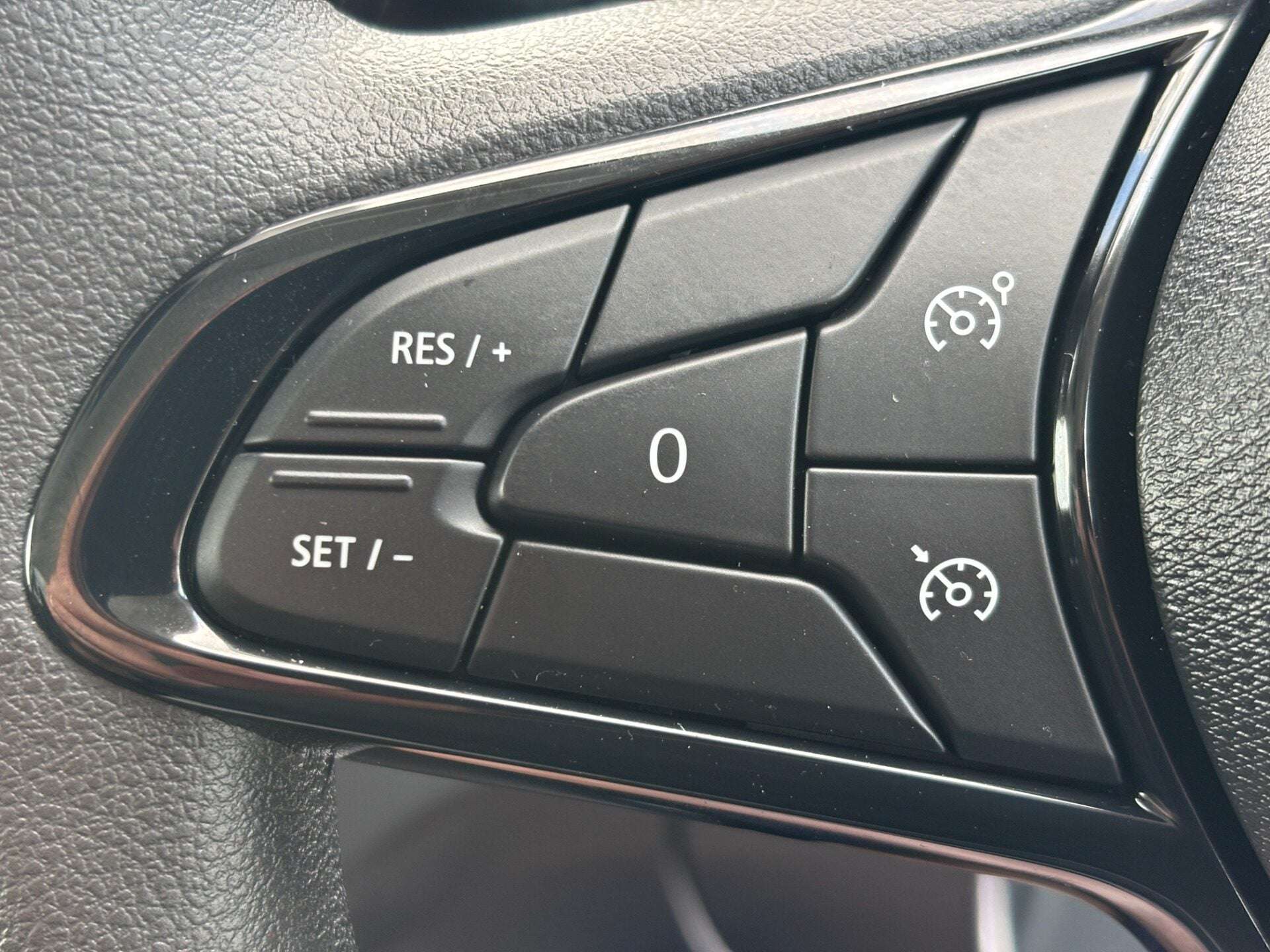 2026 RENAULT TRAFIC 2026 RENAULT TRAFIC