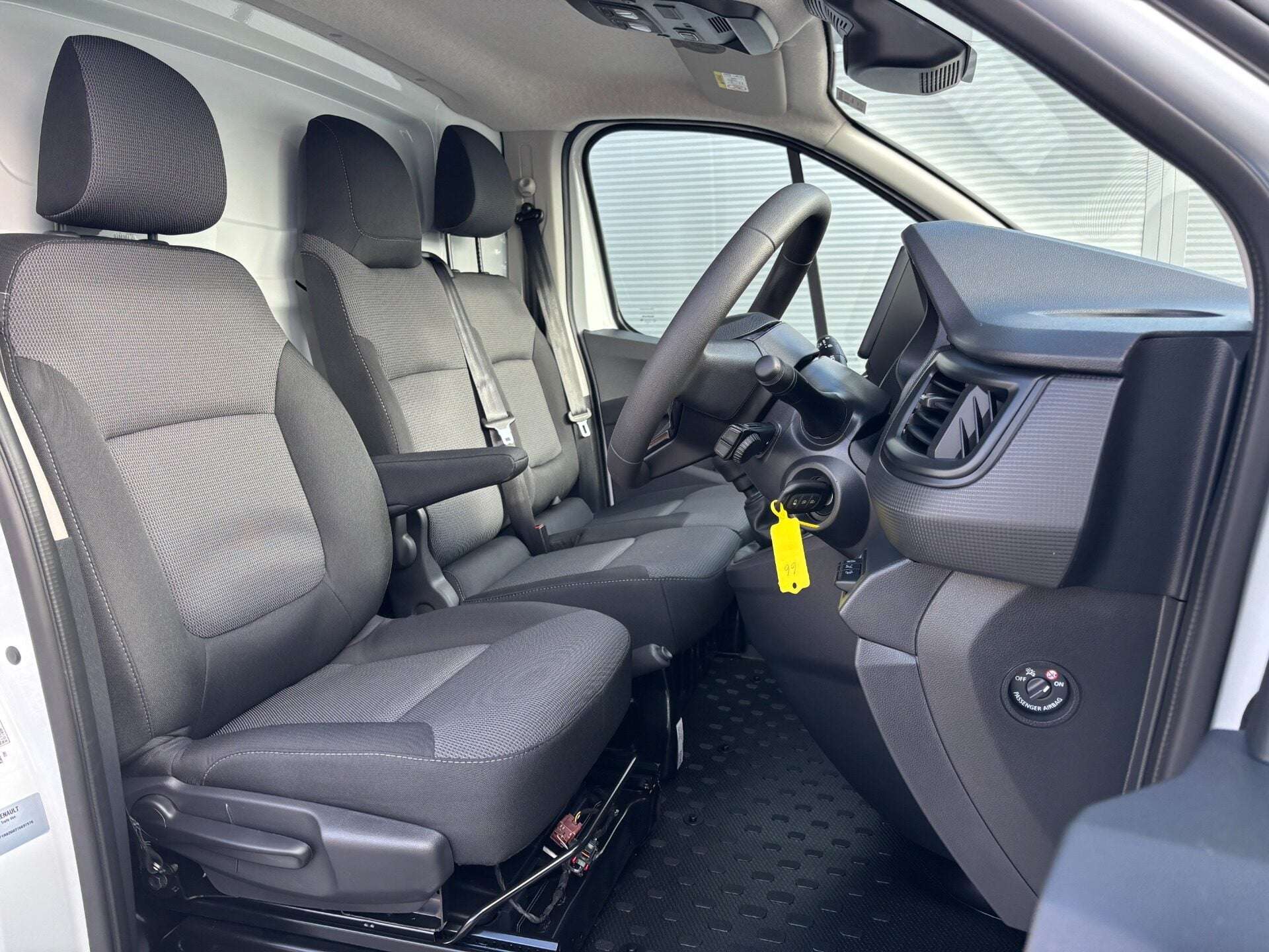 2026 RENAULT TRAFIC 2026 RENAULT TRAFIC