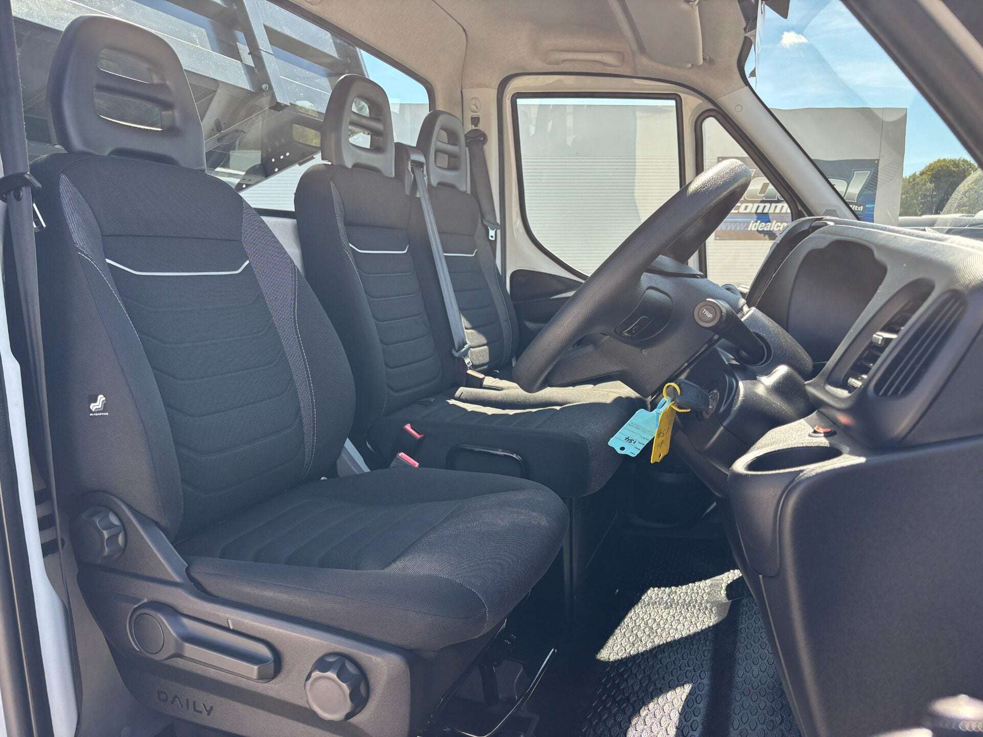 A 2022 IVECO DAILY 35C14 Single Cab Tipper A 2022 IVECO DAILY 35C14 Single Cab Tipper