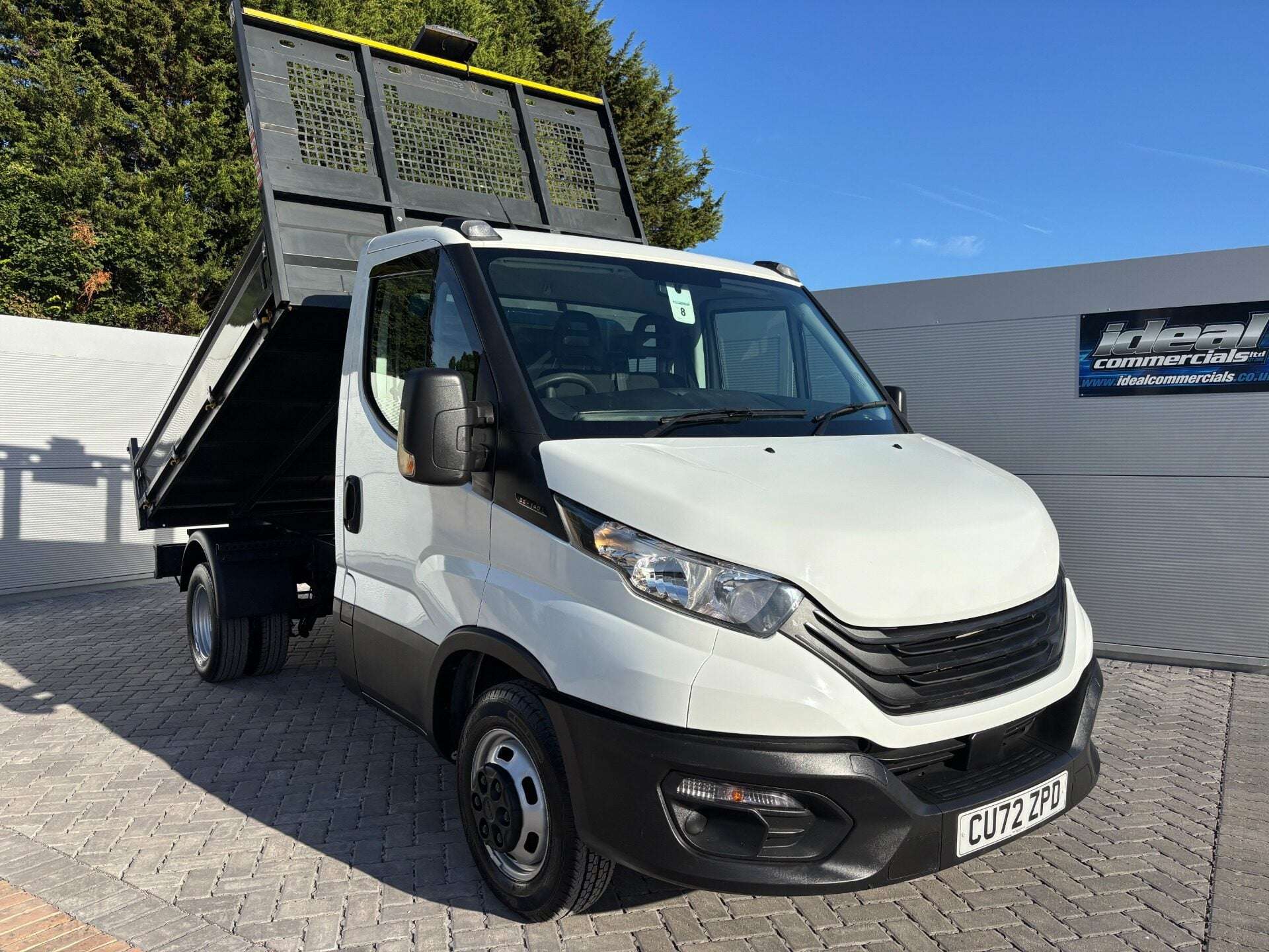 A 2022 IVECO DAILY 35C14 Single Cab Tipper A 2022 IVECO DAILY 35C14 Single Cab Tipper