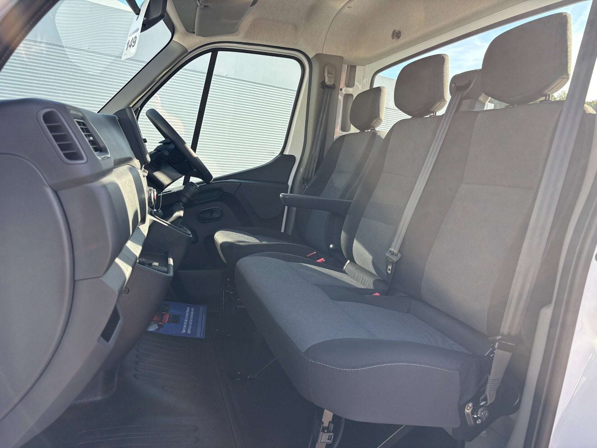 A 2024 RENAULT MASTER ML35 Business - Car Transporter / Flatbed - Delivery Miles A 2024 RENAULT MASTER ML35 Business - Car Transporter / Flatbed - Delivery Miles