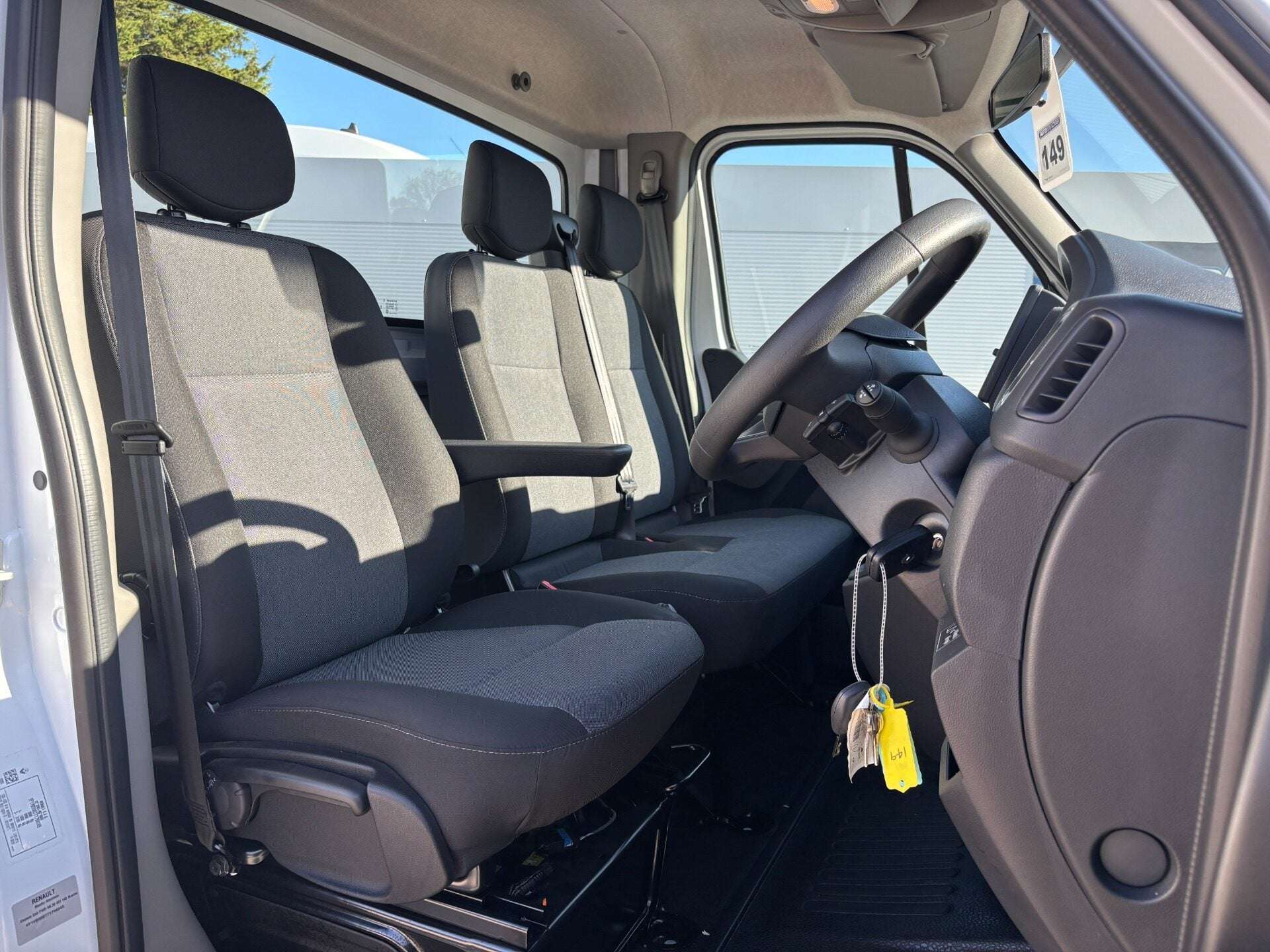 A 2024 RENAULT MASTER ML35 Business - Car Transporter / Flatbed - Delivery Miles A 2024 RENAULT MASTER ML35 Business - Car Transporter / Flatbed - Delivery Miles