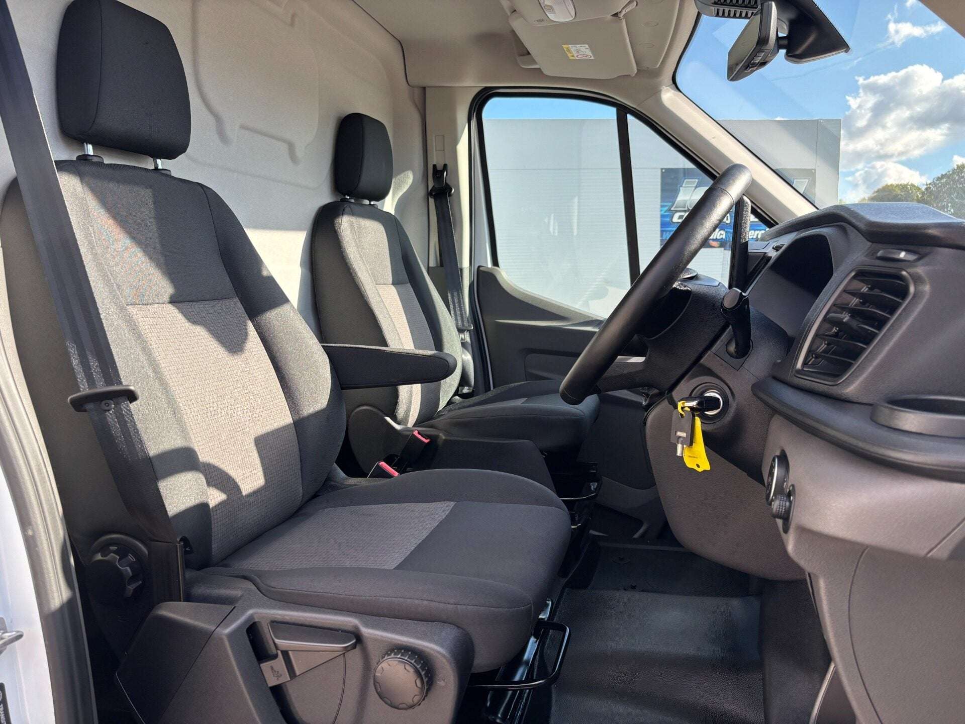 A 2026 FORD TRANSIT 350 L2 H2 130ps Leader Panel Van - Air Con / Rear Camera A 2026 FORD TRANSIT 350 L2 H2 130ps Leader Panel Van - Air Con / Rear Camera