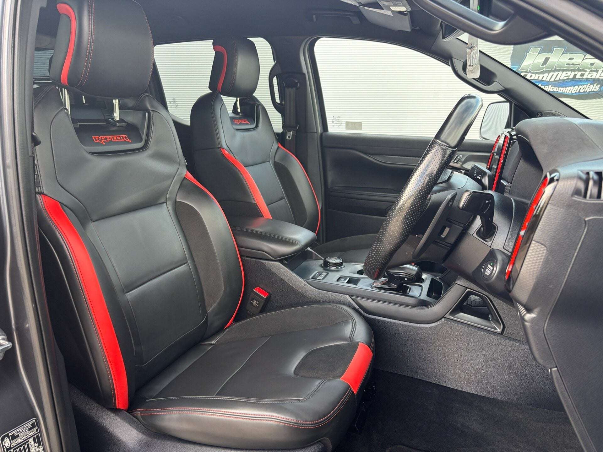 A 2024 FORD RANGER Raptor 3.0T V6 Ecoboost 292 - Glazed Canopy with Gullwings A 2024 FORD RANGER Raptor 3.0T V6 Ecoboost 292 - Glazed Canopy with Gullwings