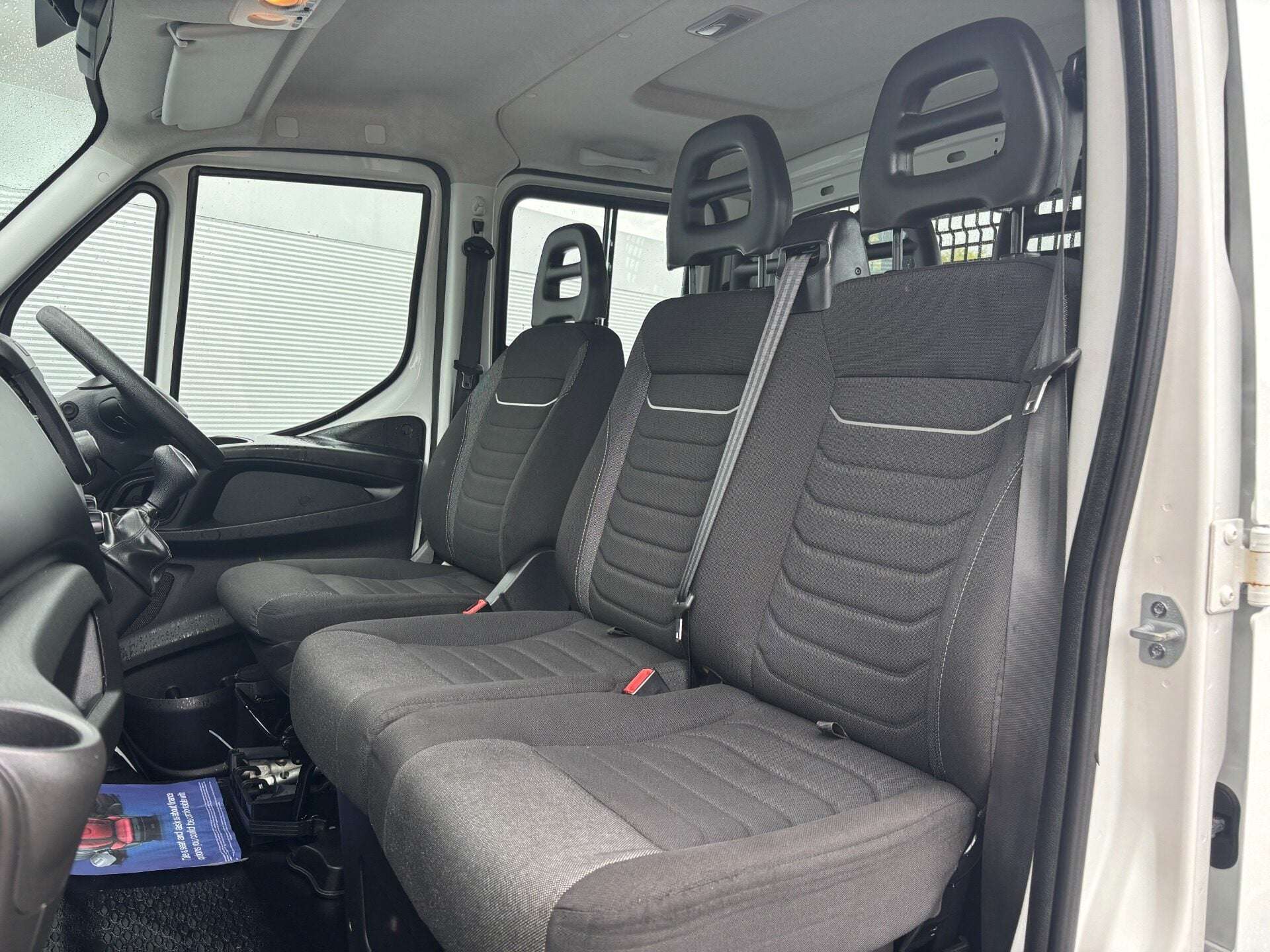 A 2024 IVECO DAILY 35C14D Hi-Matic Crew Cab Tipper A 2024 IVECO DAILY 35C14D Hi-Matic Crew Cab Tipper