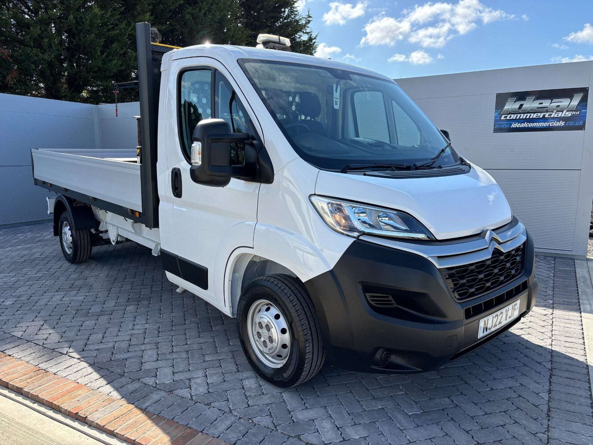 A 2022 CITROEN RELAY 35 L3 140 ps Dropside - PH110 Crane - Air Con A 2022 CITROEN RELAY 35 L3 140 ps Dropside - PH110 Crane - Air Con