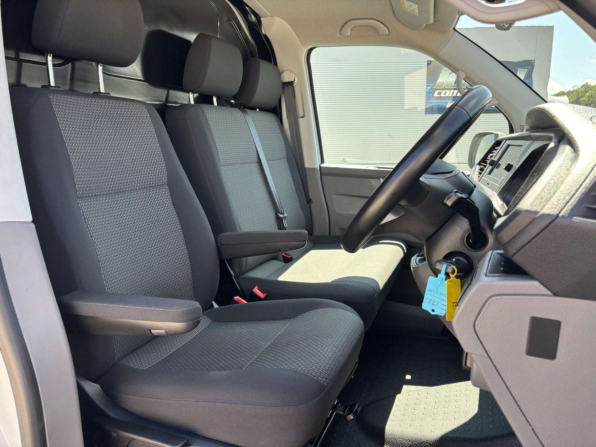 A 2024 VOLKSWAGEN TRANSPORTER T32 Lwb 204 ps Tdi Highline 4Motion DSG Panel Van A 2024 VOLKSWAGEN TRANSPORTER T32 Lwb 204 ps Tdi Highline 4Motion DSG Panel Van