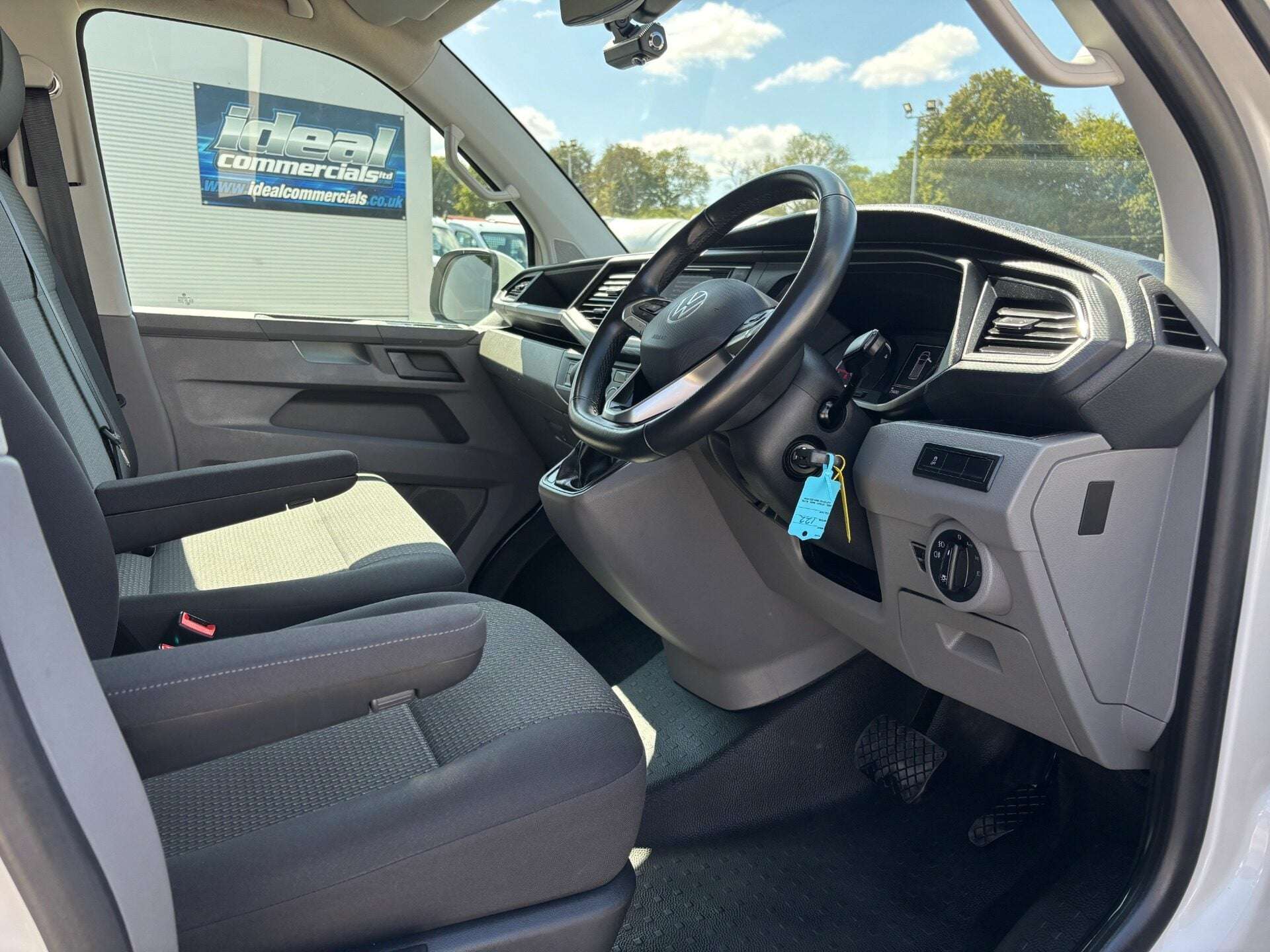 2024 VOLKSWAGEN TRANSPORTER 2024 VOLKSWAGEN TRANSPORTER