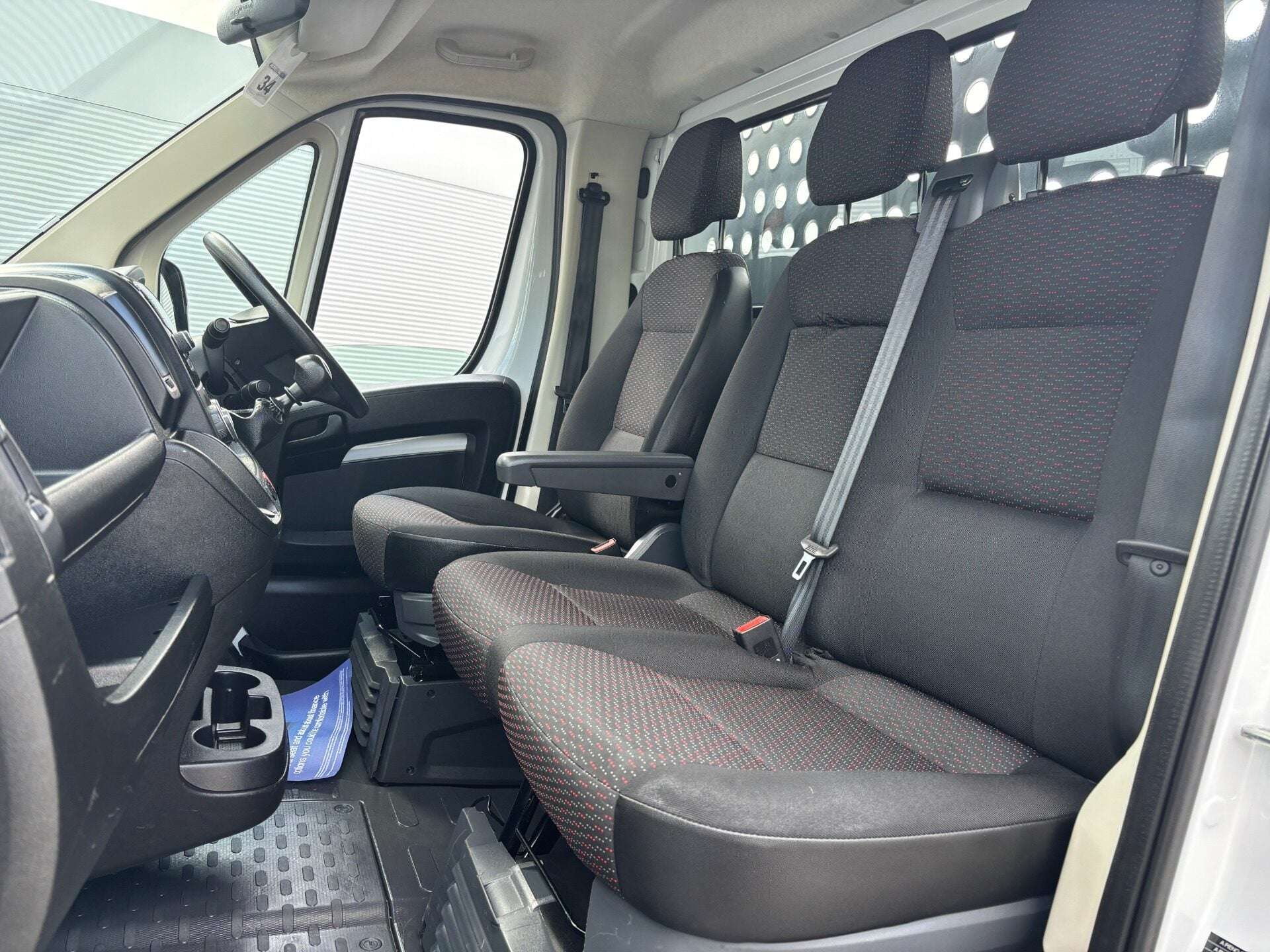 A 2022 CITROEN RELAY 35 L3 140 ps Dropside - PH110 Crane - Air Con A 2022 CITROEN RELAY 35 L3 140 ps Dropside - PH110 Crane - Air Con