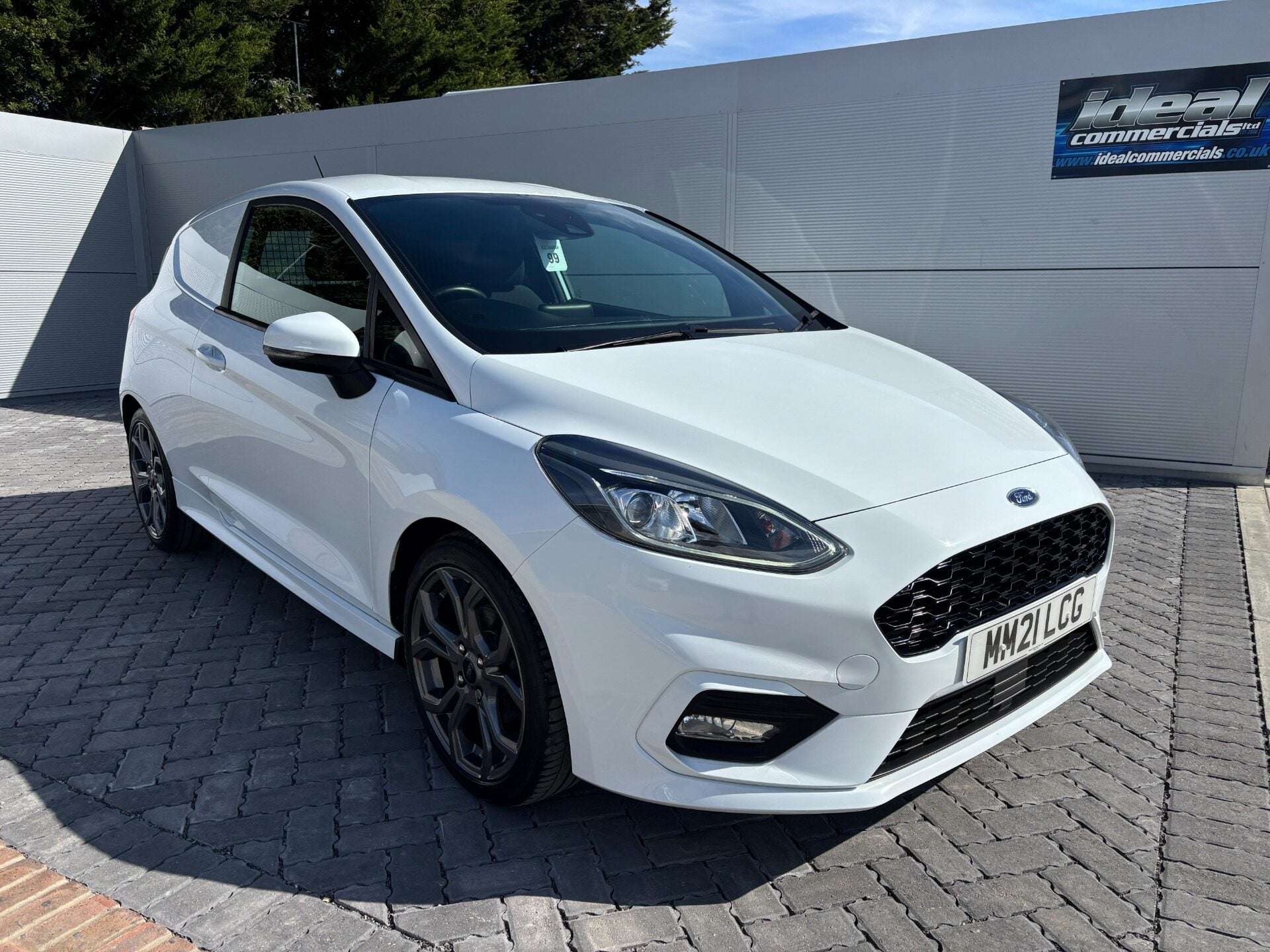 A 2021 FORD FIESTA Sport Ecoboost 125 ps Panel Van - Sat Nav / Rear Sensors A 2021 FORD FIESTA Sport Ecoboost 125 ps Panel Van - Sat Nav / Rear Sensors