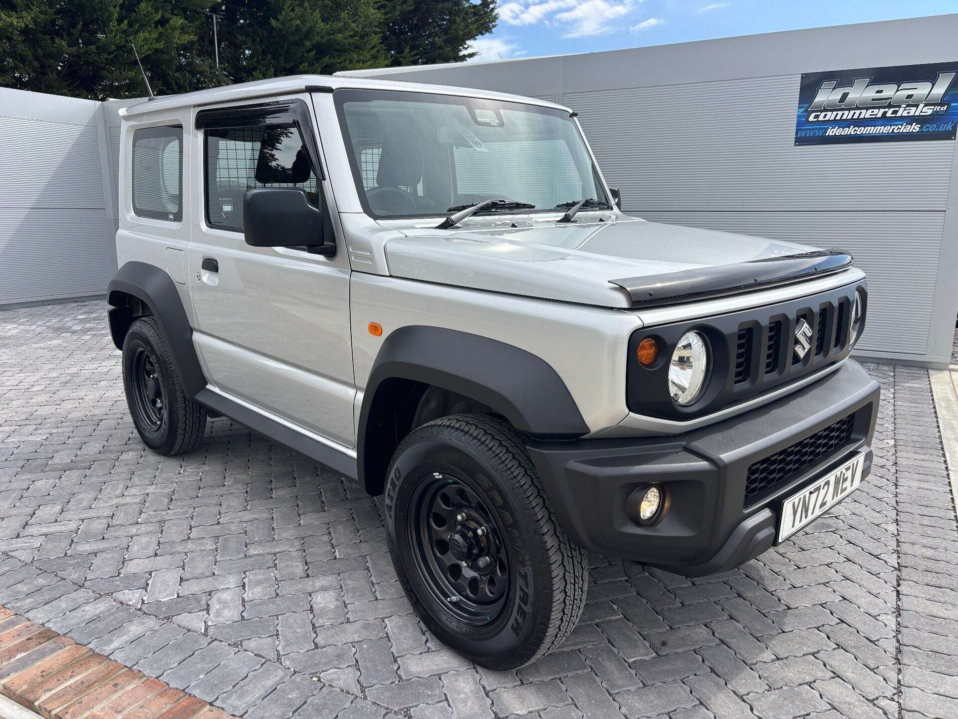 A 2022 SUZUKI JIMNY 1.5 LCV ALLGRIP Euro 6 3dr A 2022 SUZUKI JIMNY 1.5 LCV ALLGRIP Euro 6 3dr