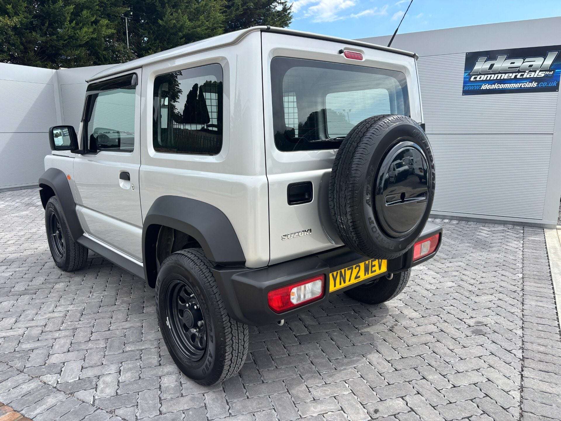A 2022 SUZUKI JIMNY 1.5 LCV ALLGRIP Euro 6 3dr A 2022 SUZUKI JIMNY 1.5 LCV ALLGRIP Euro 6 3dr